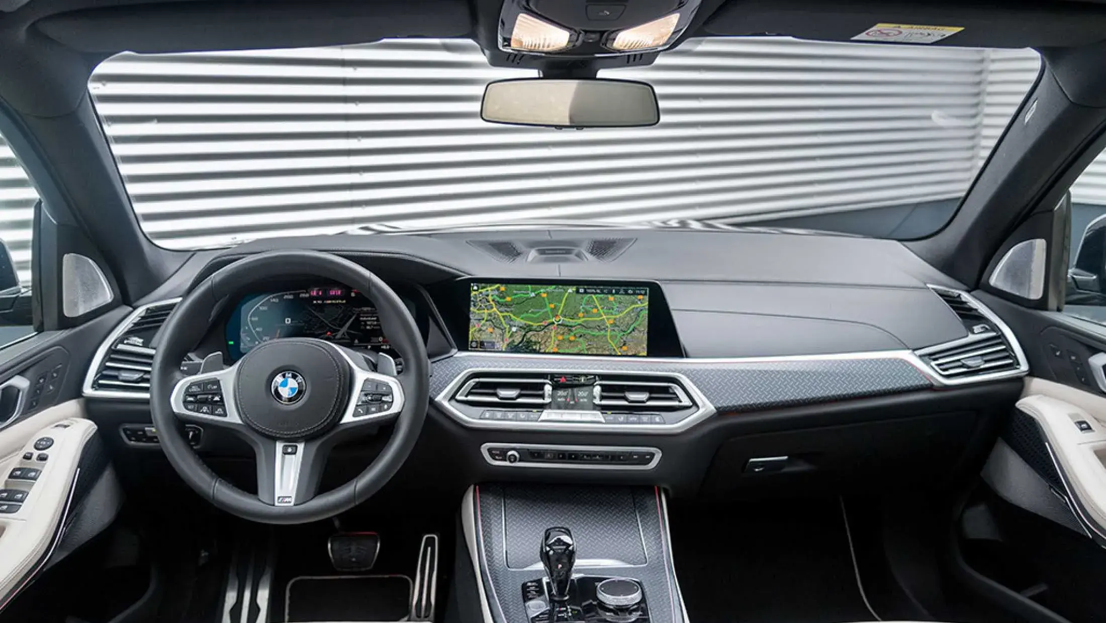 BMW x5 M50d BMW X5 grijs kenteken