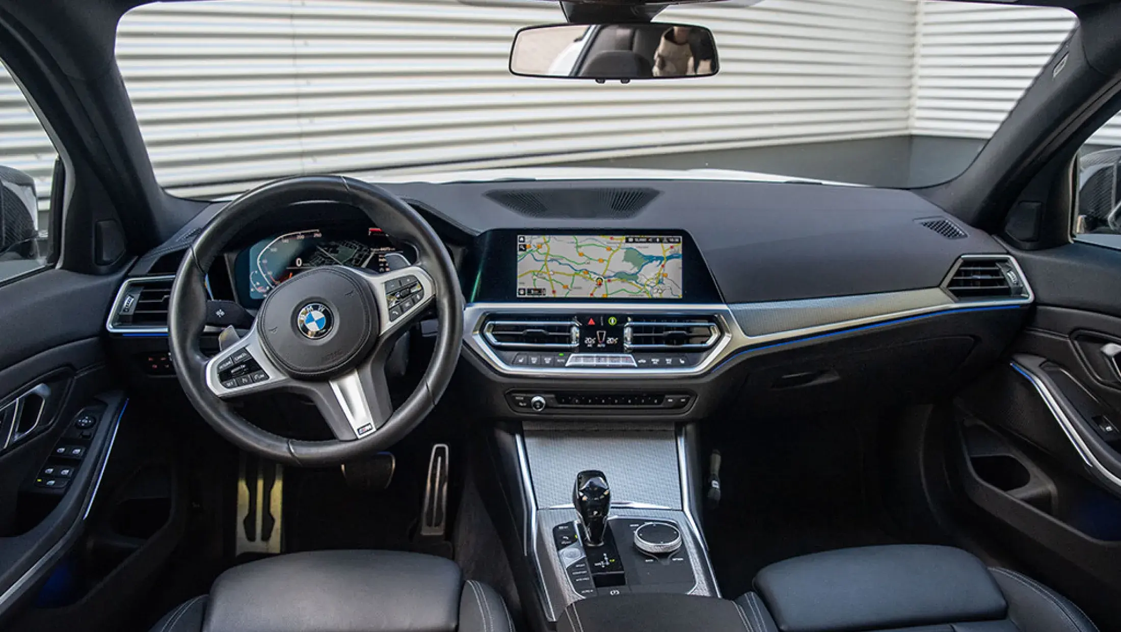 BMW 330i High Executive M-Performance Alpinweiss III G20 Bergwerff