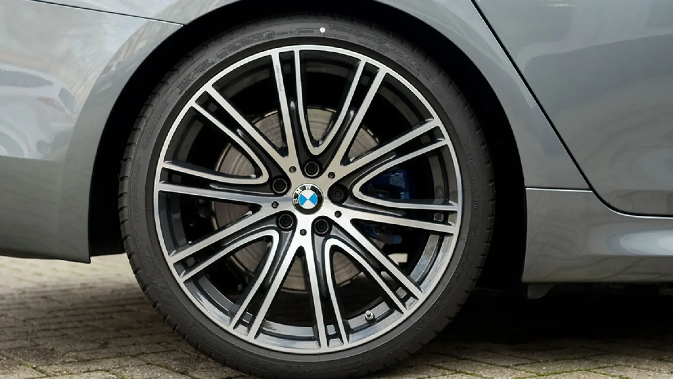 BMW 540i Touring xDrive High Executive M-Sport Bluestone metallic G31 Bergwerff