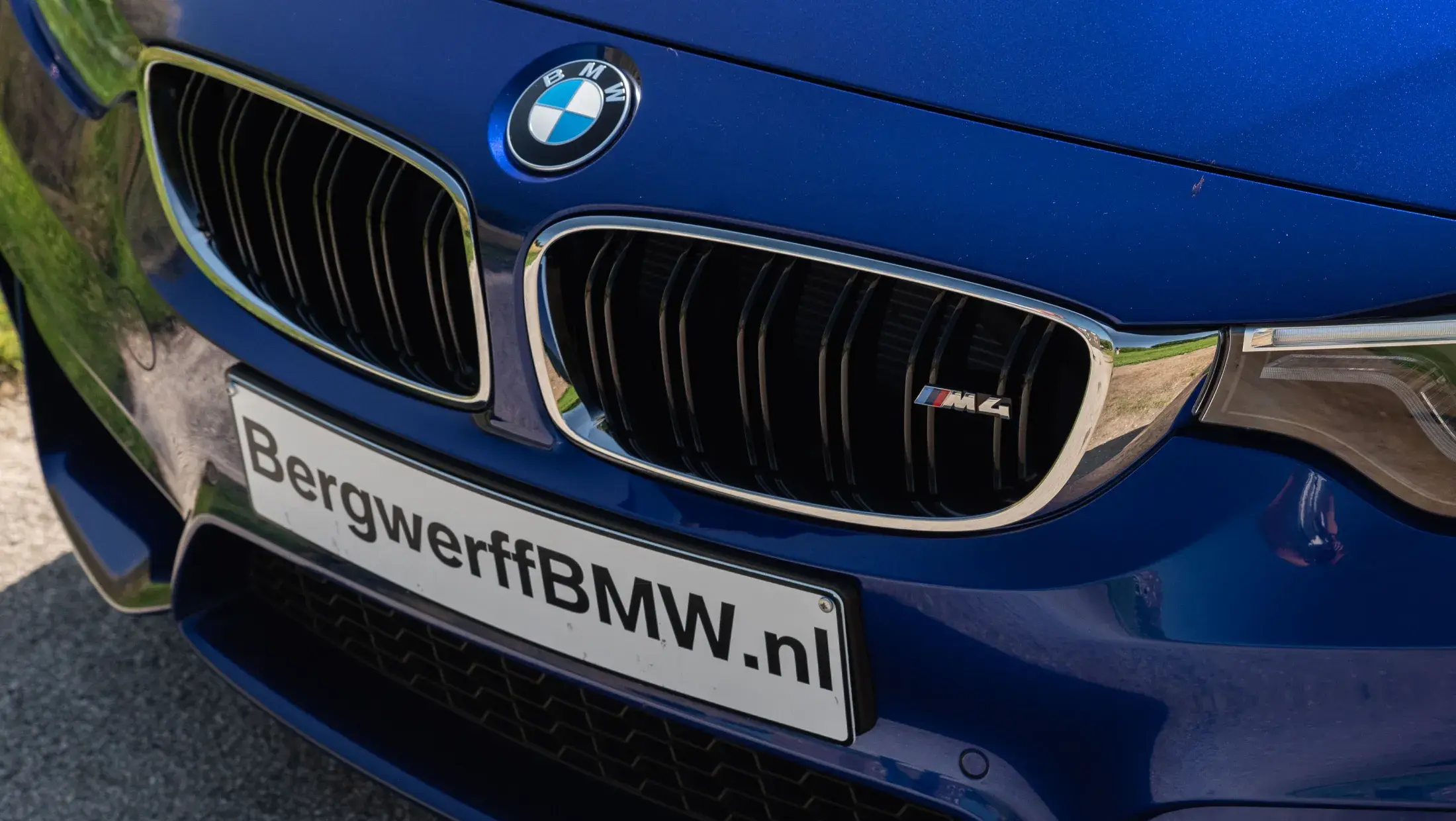 BMW M4 Cabrio San Marino Blau Volleder Merino Schwarz F83 Bergwerff