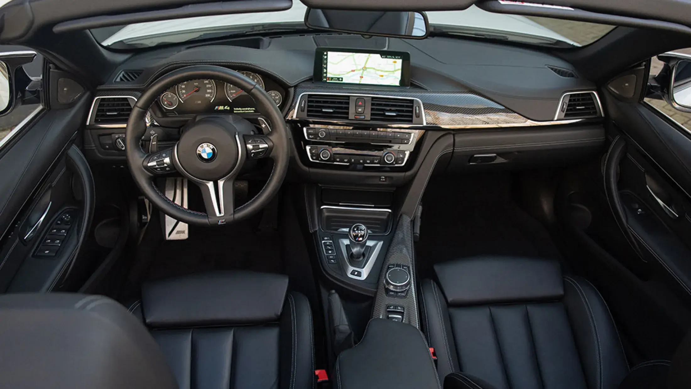 BMW M4 Competition Cabrio F83 Mineral White Metallic Volleder merino schwarz M Drivers package