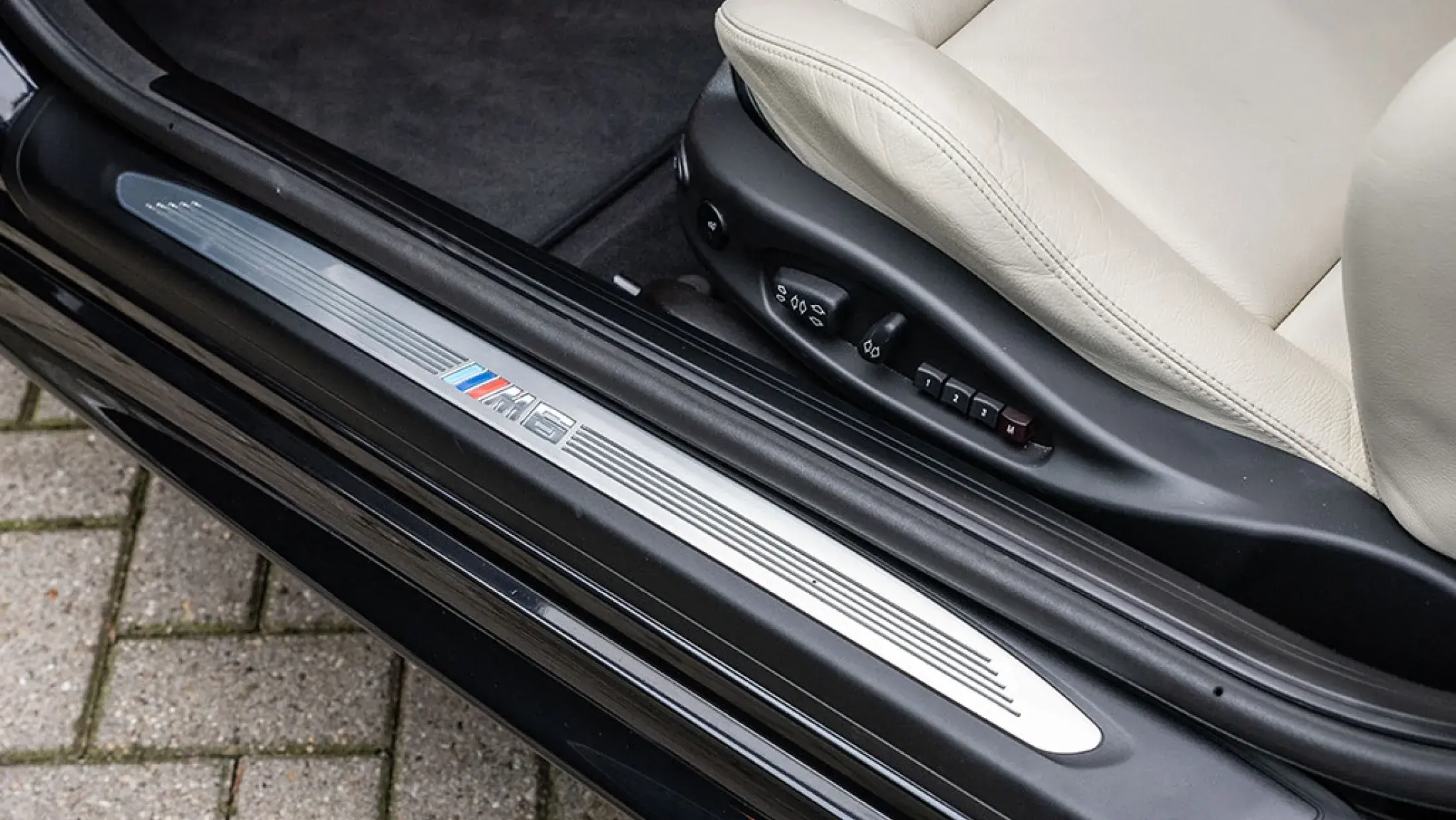 BMW M6 Facelift Carbon Black E63 Coupe BMW Individual vollederen bekledinig Leder Merino