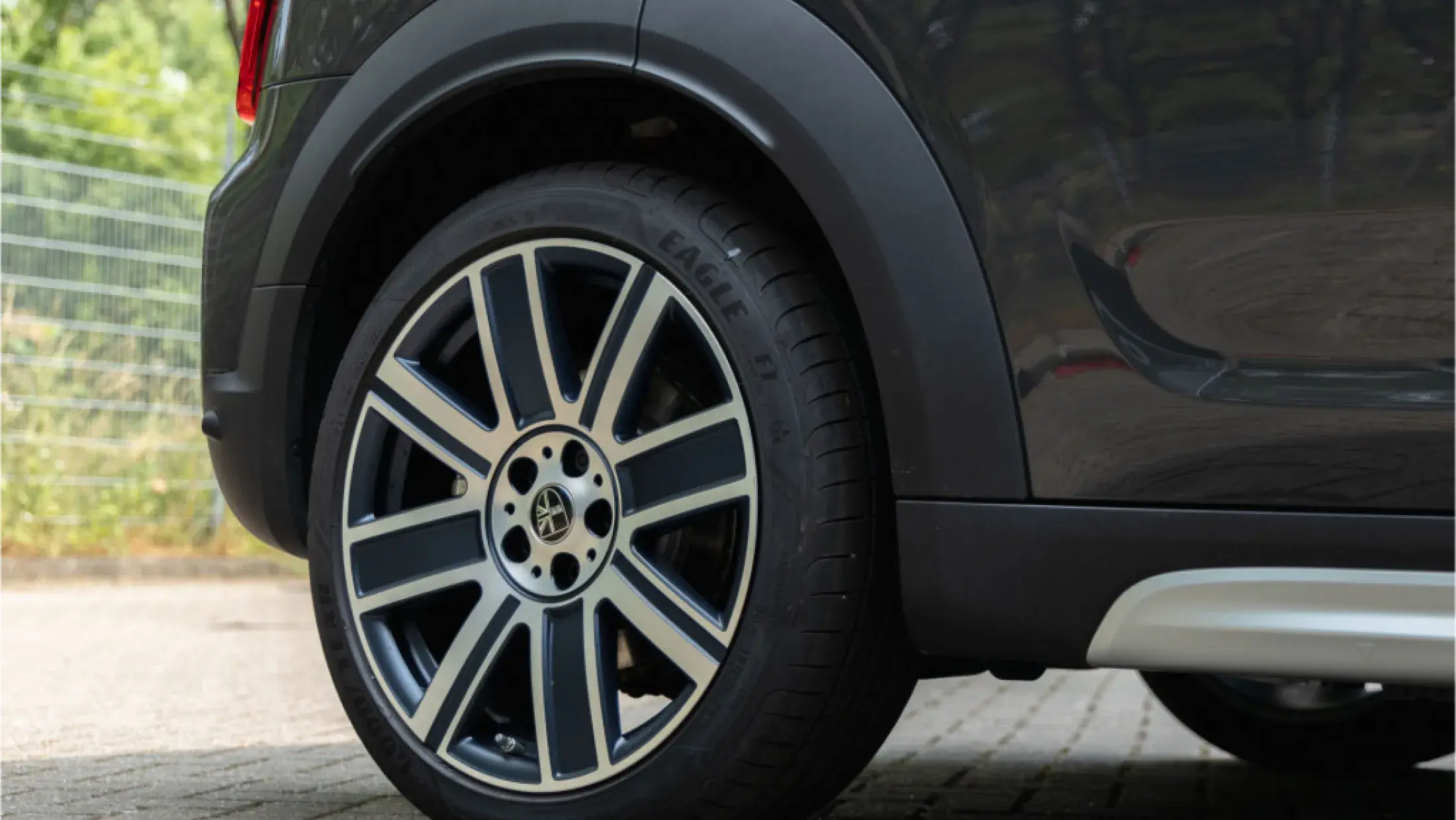 MINI Cooper SE Countryman Thunder Grey SUV F60 MINI Yours leer lounge carbon black