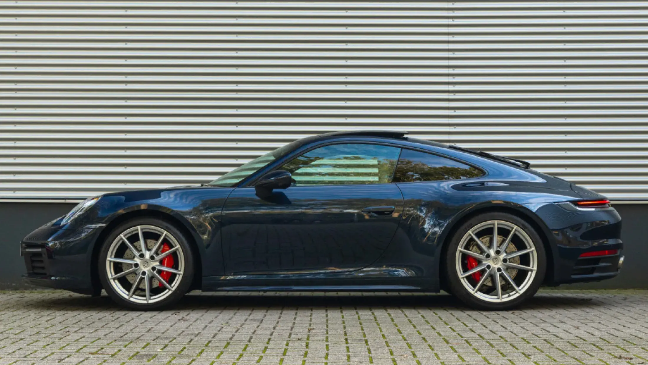 Porsche 911 3.0 Carrera S Nacht Blau Metallic Bicolor Leder Elfenweiss 992