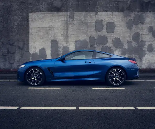 BMW 840i Coupe G15 Sonic Speed Blue Metallic BMW Individual uitgebreid lederen bekleding Merino Schwarz