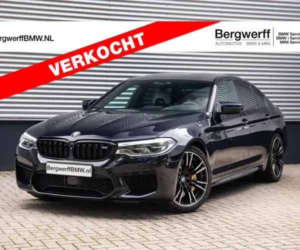 BMW M5 Sedan Carbon Brakes Akrapovic Volleder Merino Silverstone II Azuritschwarz F90 Bergwerff