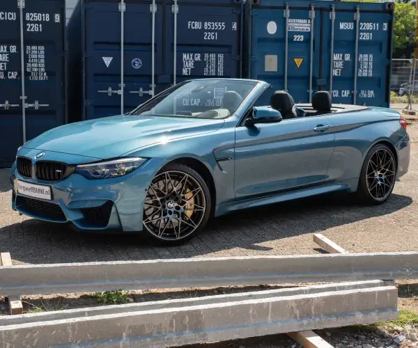 BMW M4 Competition Cabrio Individual Maldives Bleu Metallic F83 Volleder Merino Amarobrown