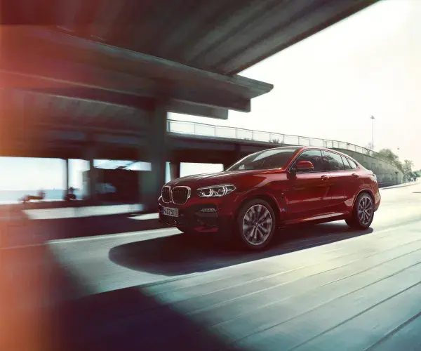  BMW X4 30i Flamenco Red Pearl BMW Individual uitgebreid lederen bekleding Elfenbrown G02 SUV