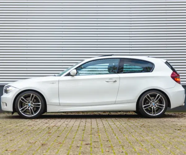 BMW 1-serie 130i 3-deurs - M-Sport 2