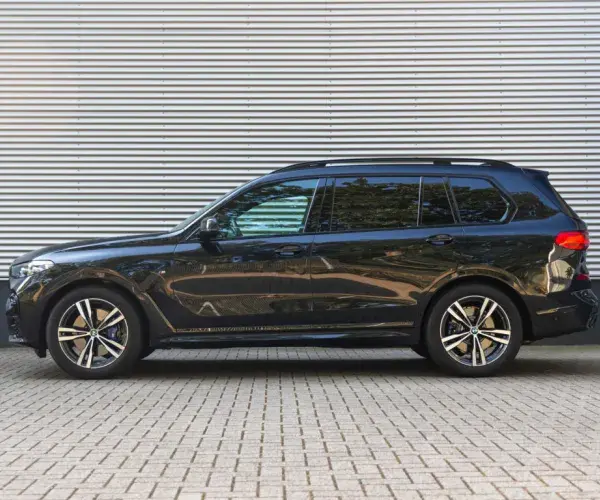 BMW X7 xDrive40i M-Sport - Panorama - Trekhaak - ACC - Head-up