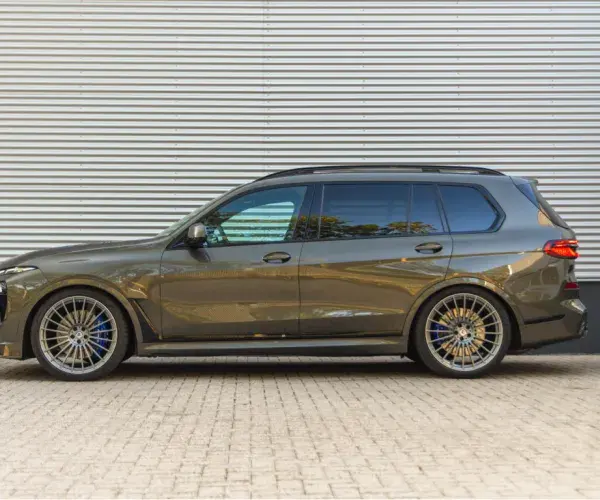 ALPINA XB7 Manhattan metallic BMW Individual Vollederausstattung Schwarz 2023