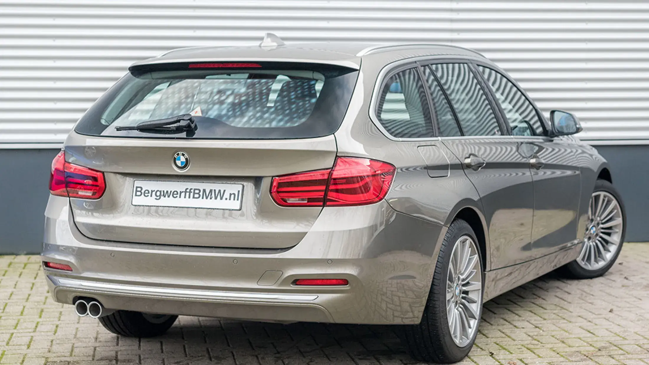 BMW 320i Touring Luxury High Executive Platinsilber F31 Bergwerff