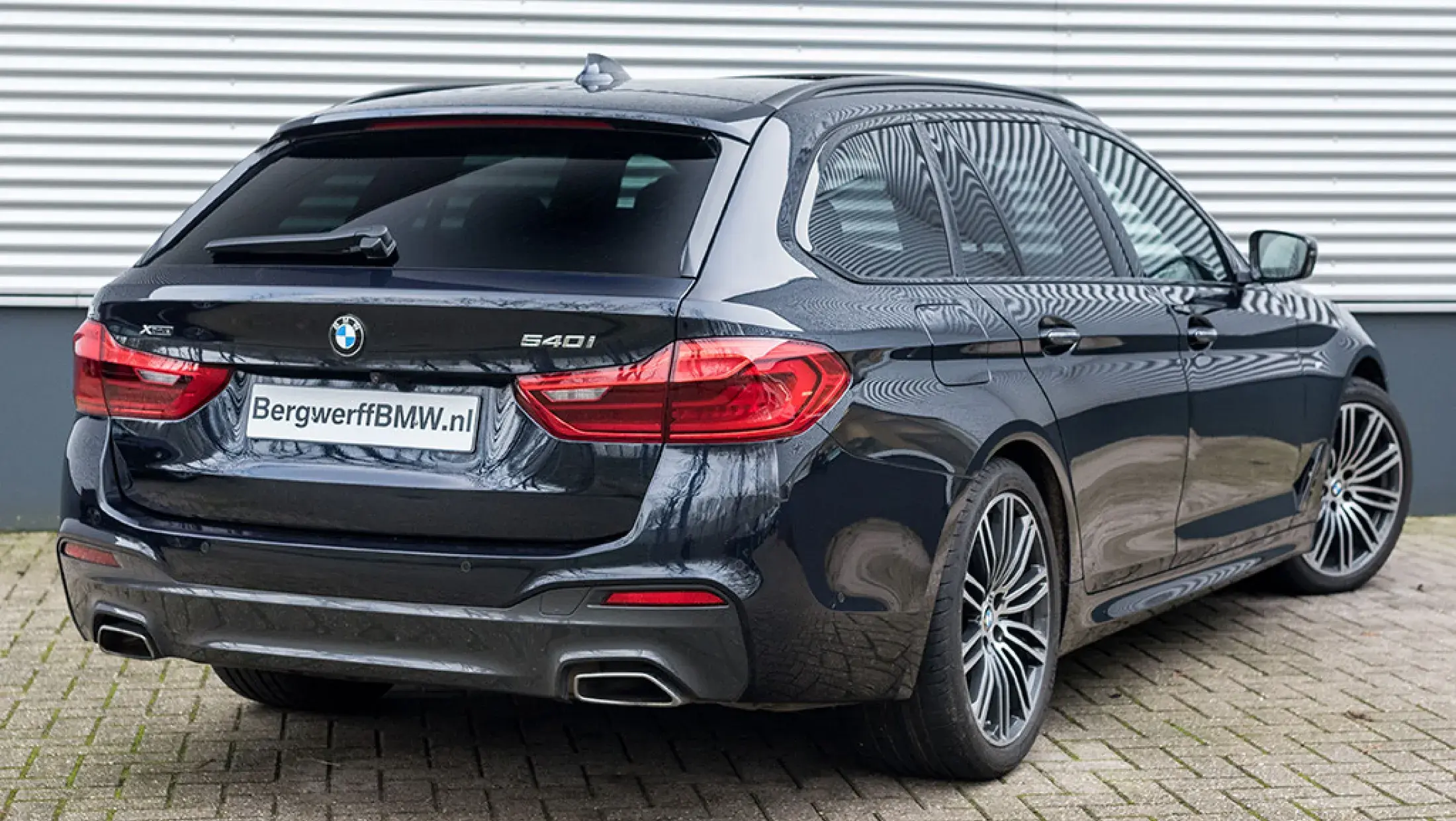 BMW 540i Touring xDrive High Executive M-Sport Carbonschwarz G31 Bergwerff