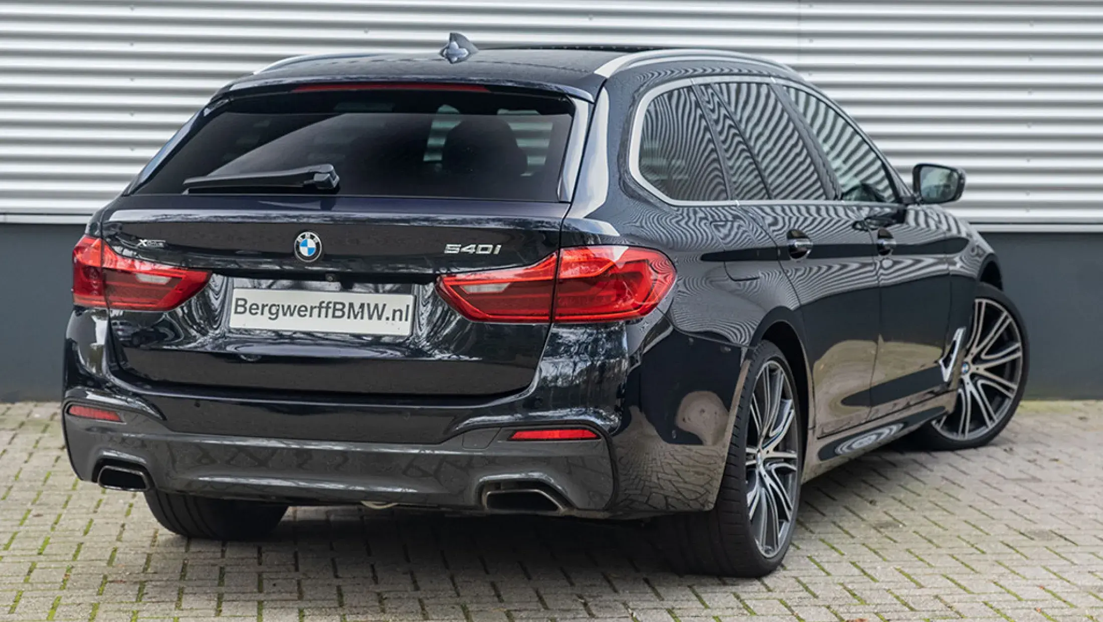 BMW 540i Touring xDrive M-Sport Carbon Black Dakota Elfenbeinweiss G31 Bergwerff