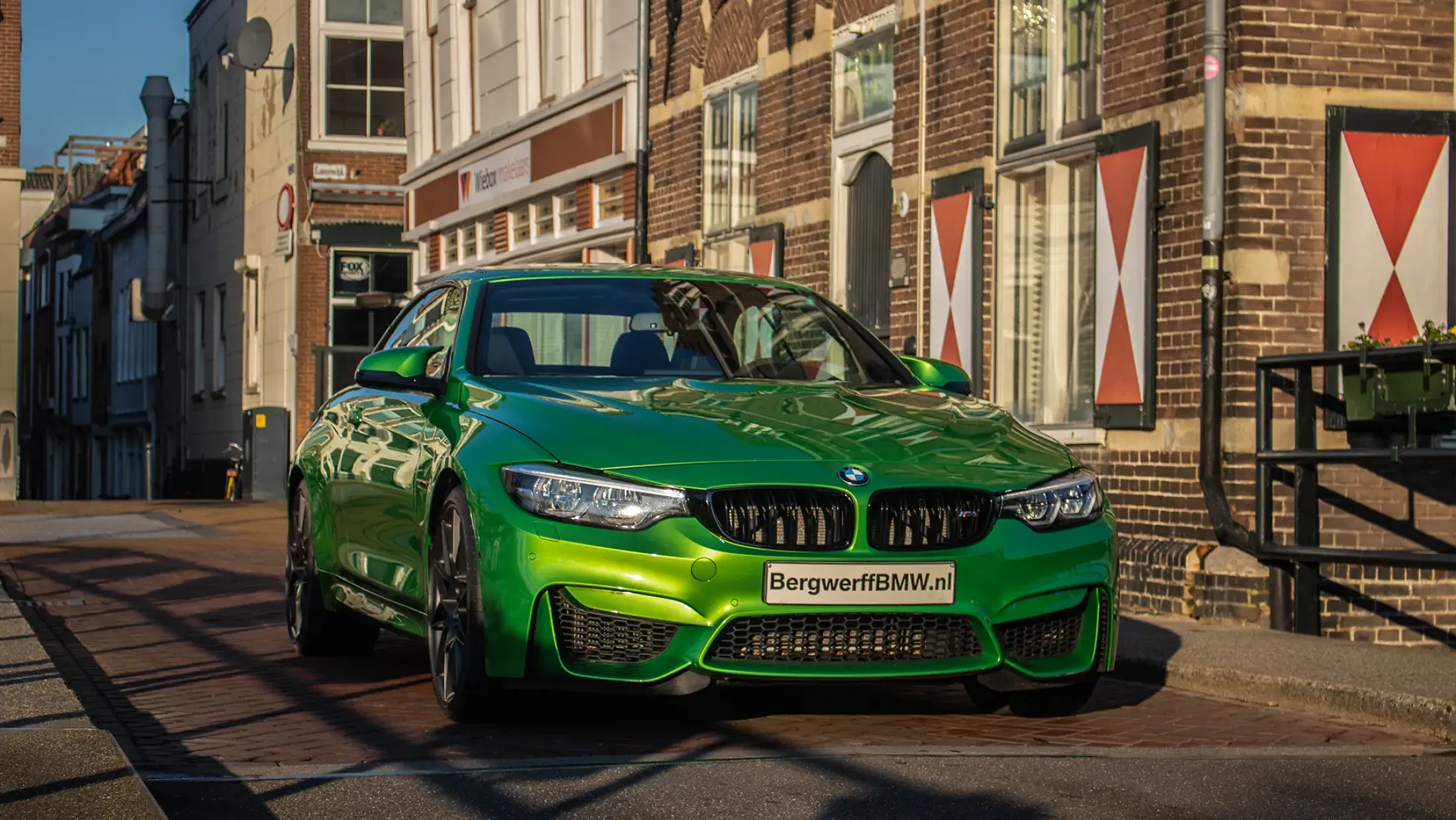 BMW M4 Competition Cabrio Individual Java Green Merino Silverstone F33 Bergwerff