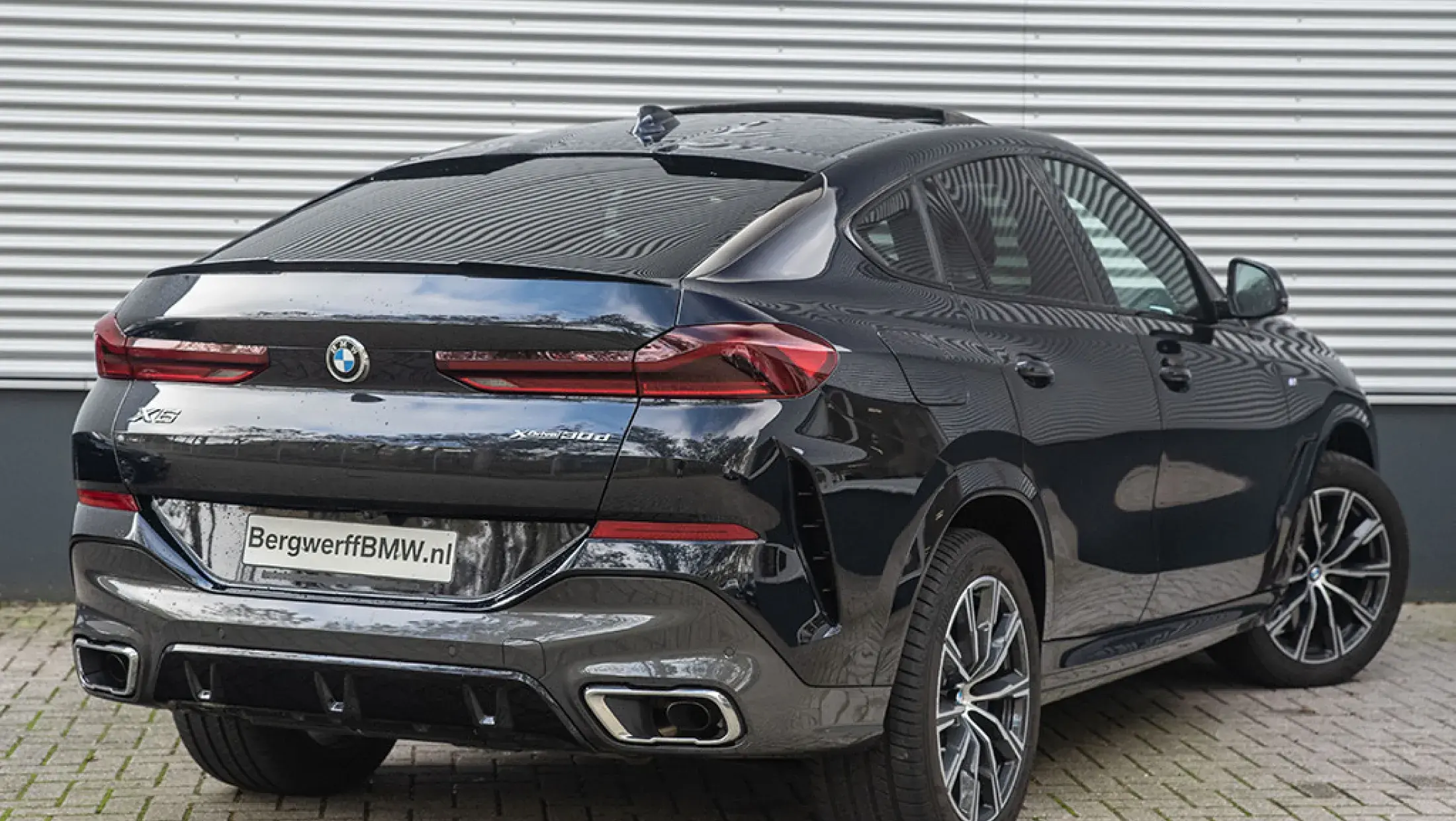 BMW X6 xDrive30d High Executive M-Sport Carbonschwarz G06 Bergwerff