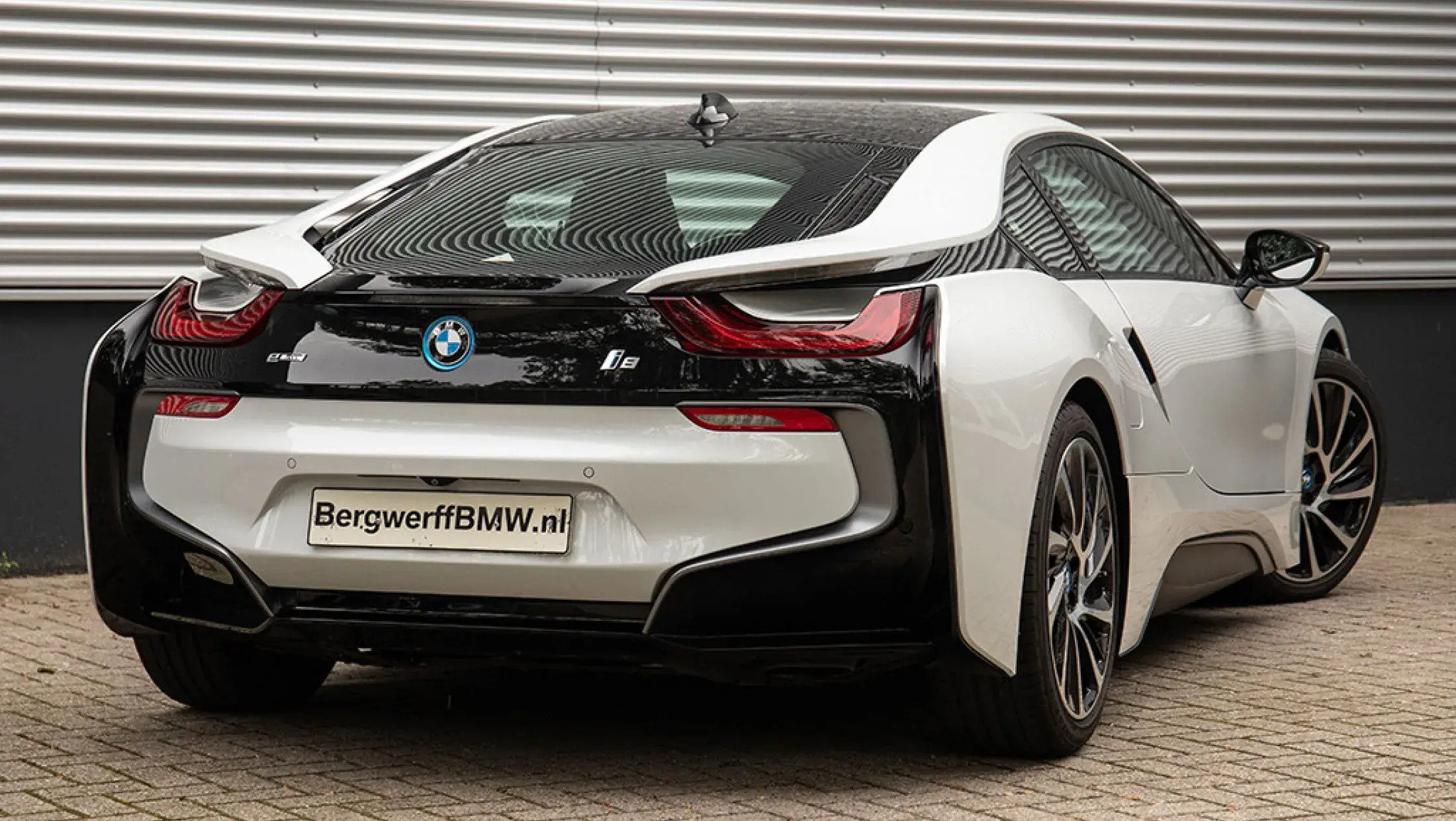 BMW i8 1.5 Kristallweiss Spheric Carumgra I12 Bergwerff