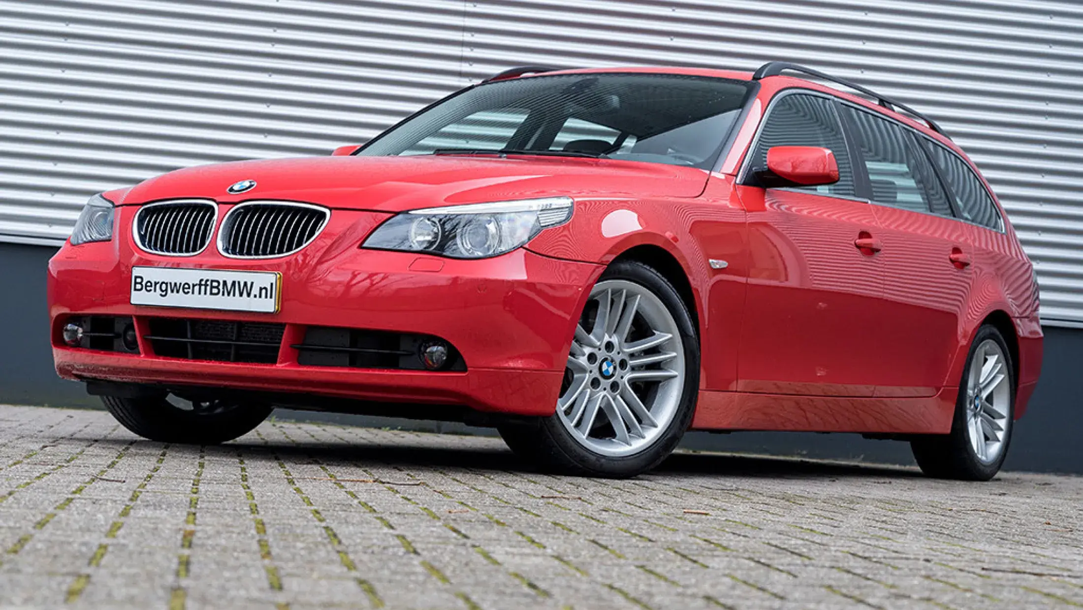 BMW 545i Touring Individual Feuer Rot E61 Bergwerff