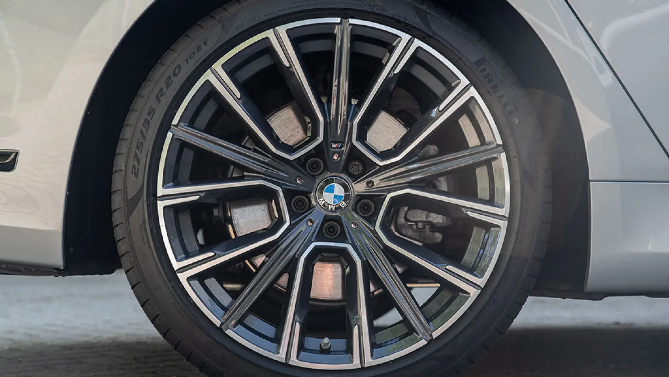 BMW 745e M-Sport Glaciersilver Exklusivleder Nappa Schwarz G11 Bergwerff