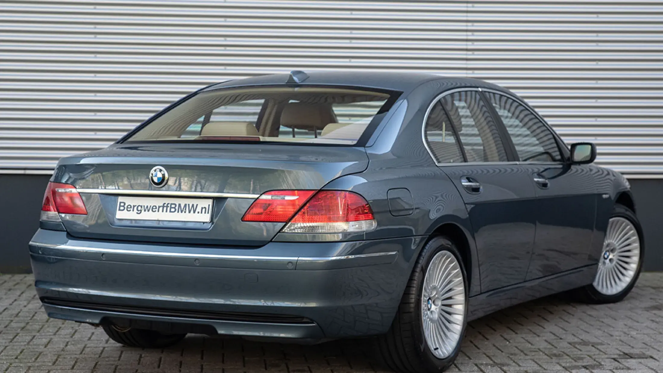 BMW 750i Facelift Youngtimer Michiganblau E65 Bergwerff 