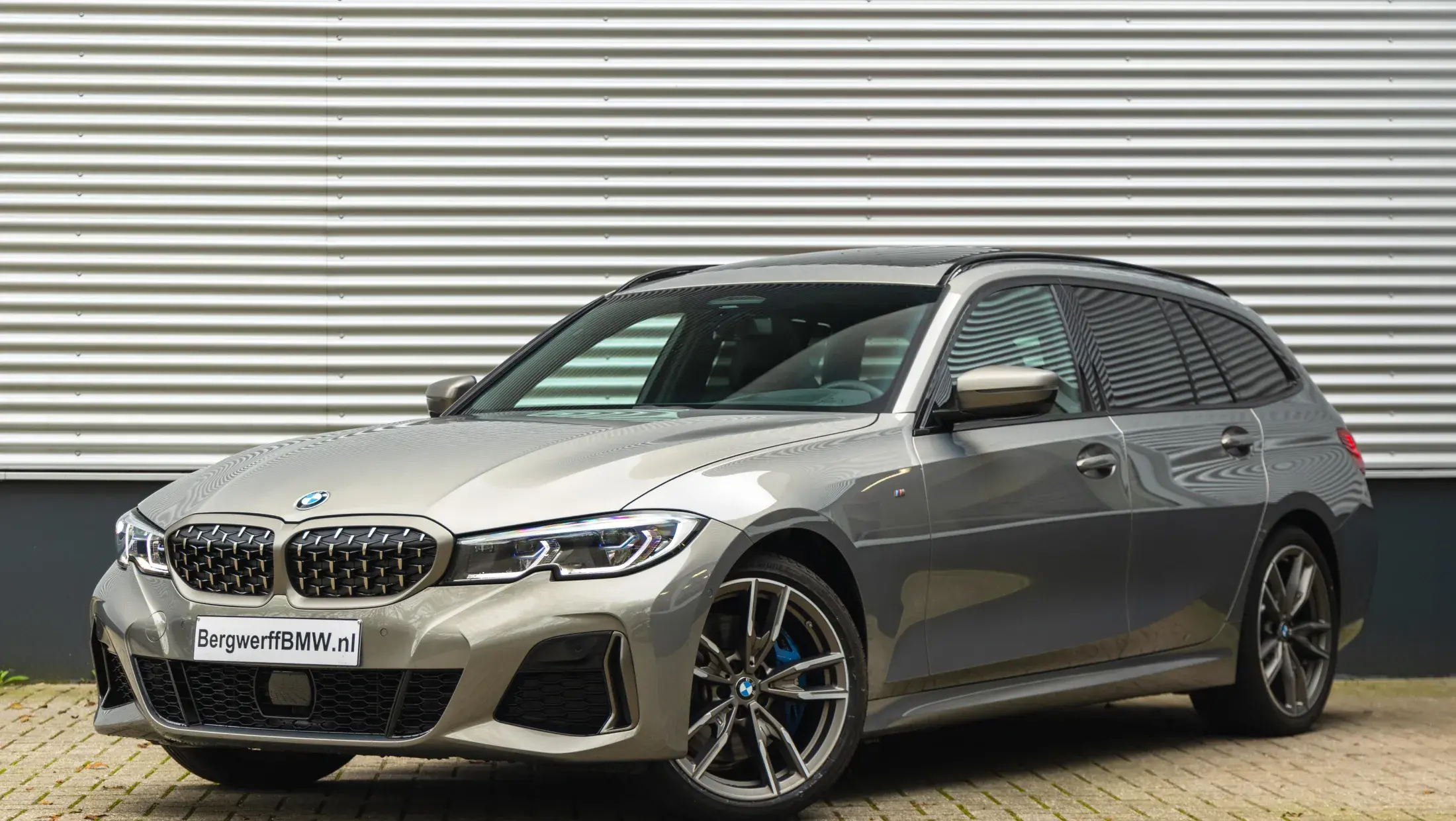 BMW M340i Touring Individual oxidgrau metallic G21