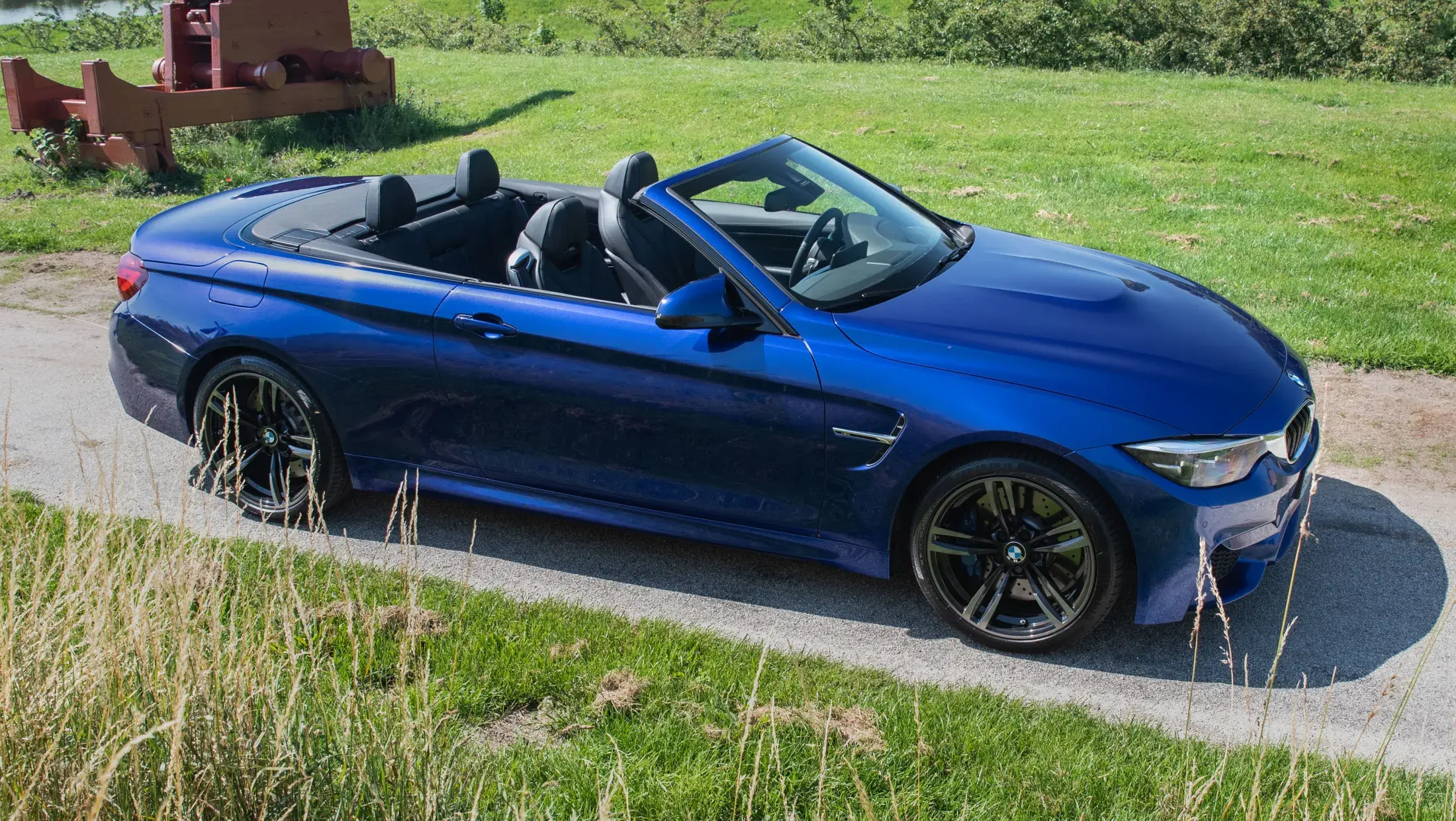 BMW M4 Cabrio San Marino Blau Volleder Merino Schwarz F83 Bergwerff