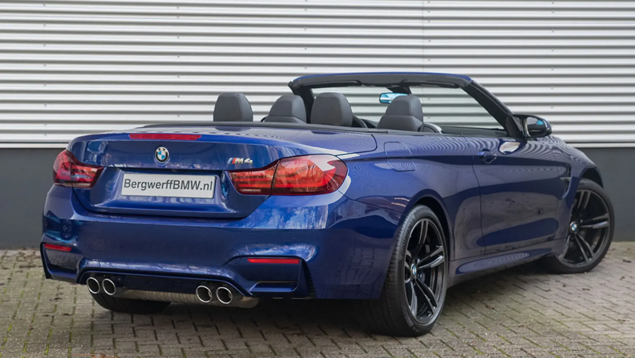 BMW M4 Cabrio San Marino Blau Volleder Merino Schwarz F83 Bergwerff