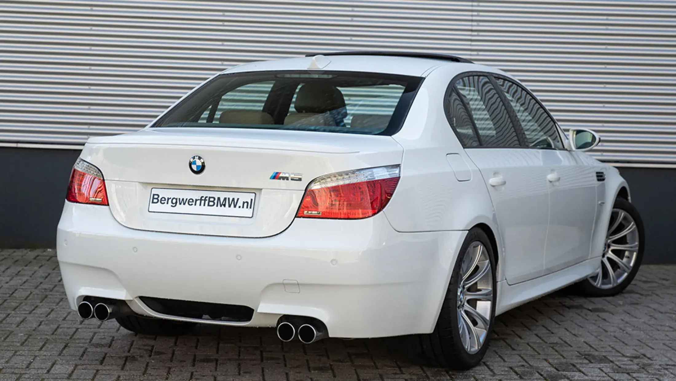 BMW M5 H6 Alpinweiss III Volleder Merino Portland Naturbraun E60 Bergwerff