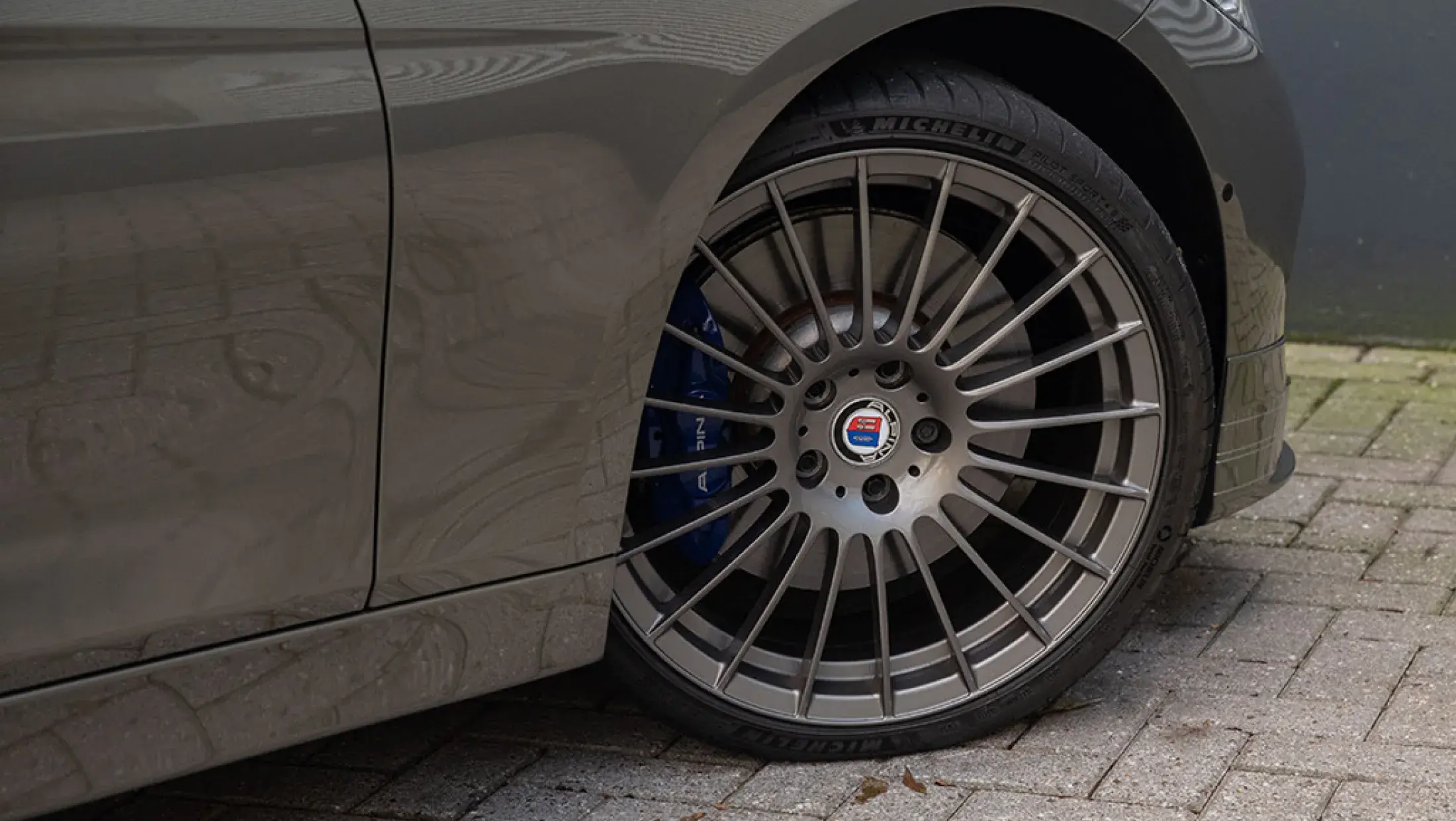 ALPINA B3 Touring S Bi-Turbo Individual Messing Metallic BMW Individual leder Schwarz Bergwerff