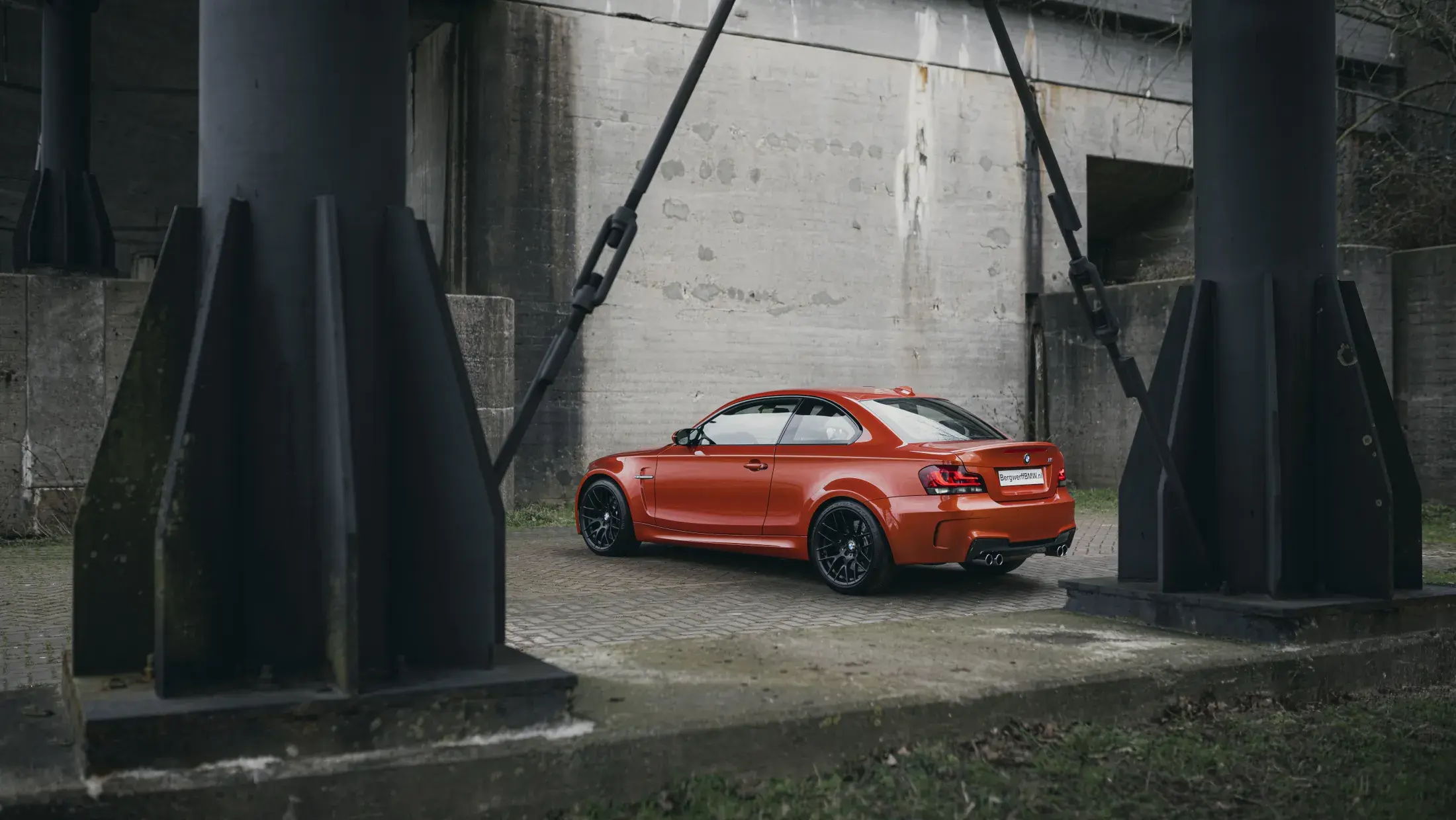 BMW 1M Coupe E82 Valencia Orange Metallic Leder Boston Schwarz met oranje contrasterend stiksel 2011