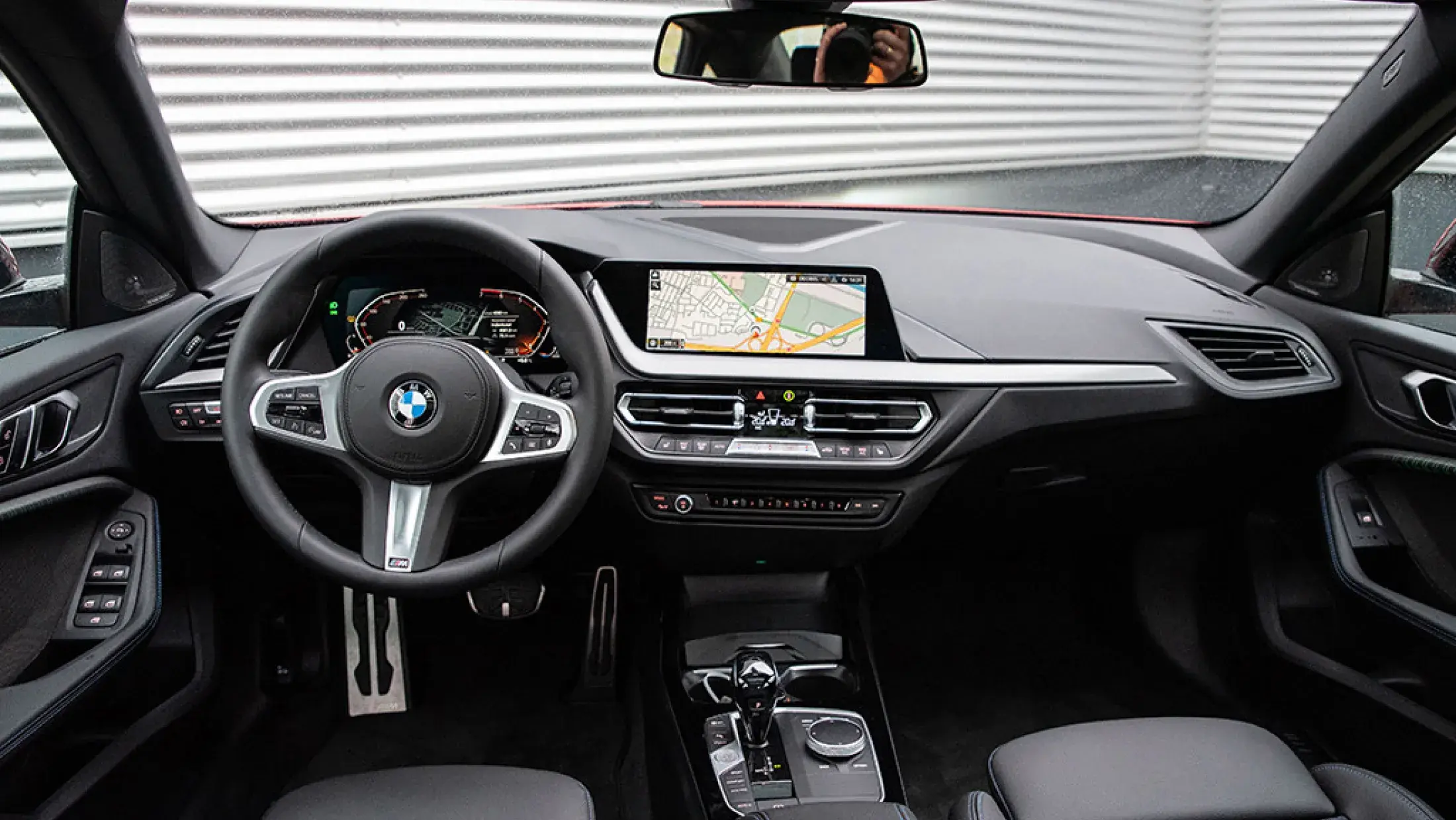 BMW 218i Gran Coupe Melbourne red pearl F44 Stof Trigon Sensatec Schwarz 2020 Bergwerff