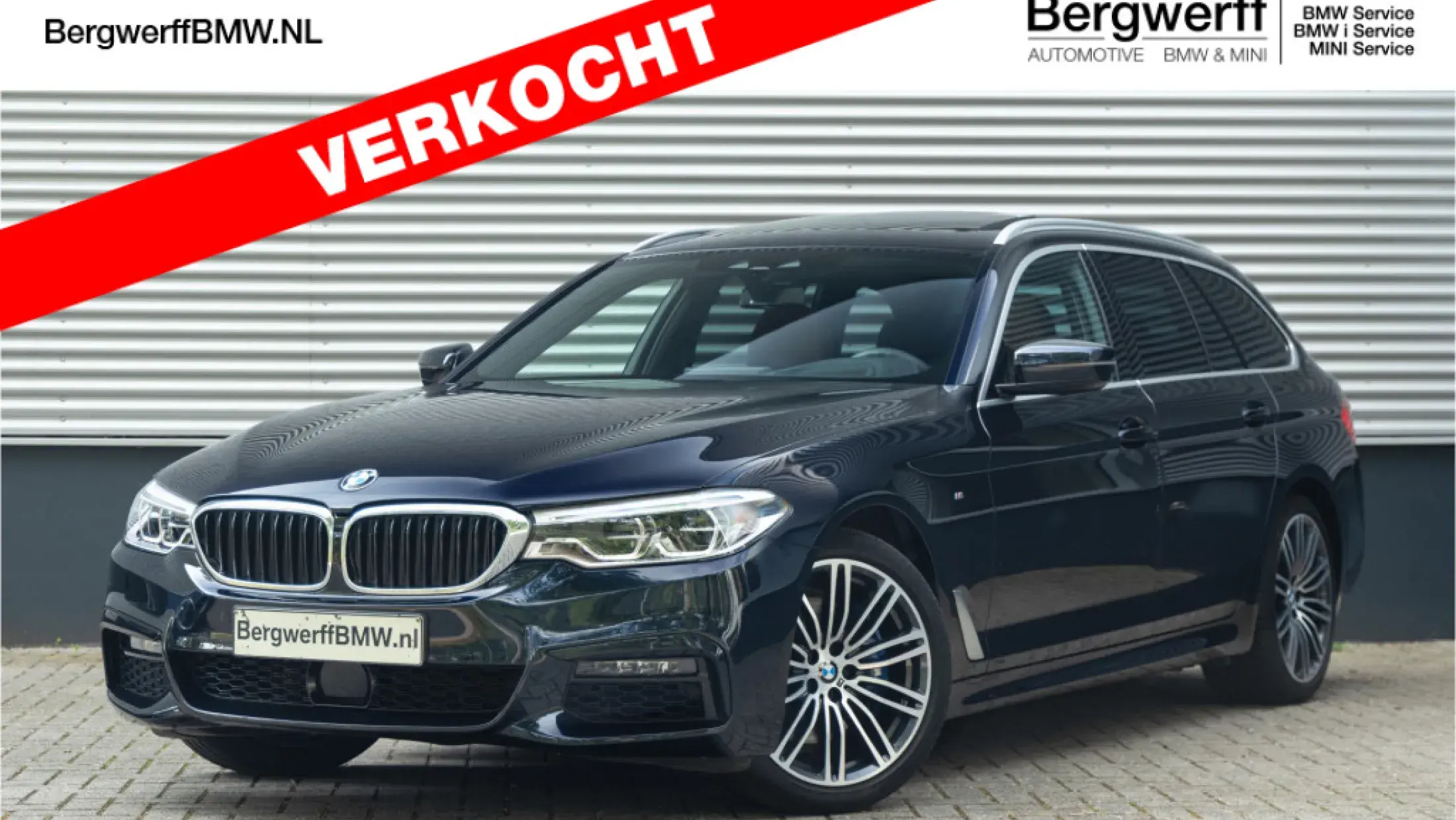 BMW 530i Touring G31 Azurite black metallic BMW Individual vollederen bekleding Tartufo