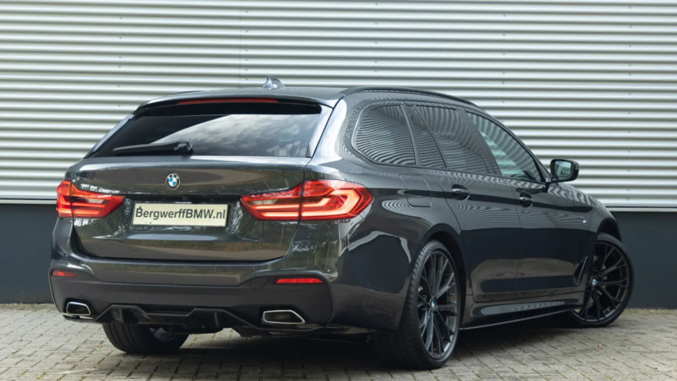 BMW 530i Touring M Performance Sophisto Gray Pearl Dakota schwarz Leder G31 