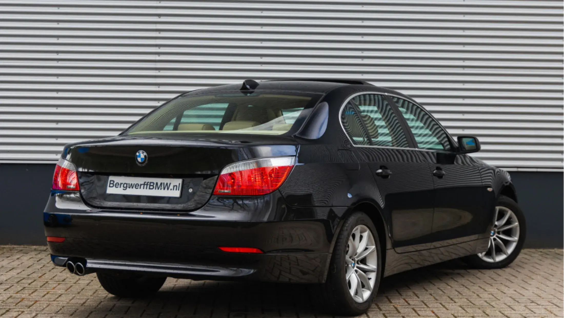 BMW 550i Sedan E60 Youngtimer Leder Nasca Beige Dunkelbeige Saphir schwarz 2006 Bergwerff