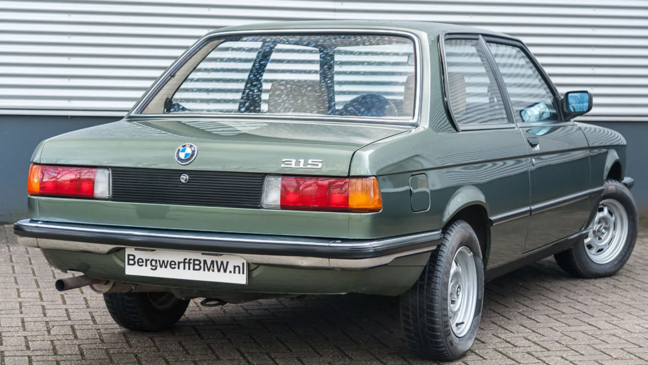 BMW E21 315 Oldtimer Handgeschakeld Zypressen Grün Metallic 1982 Bergwerff Classic