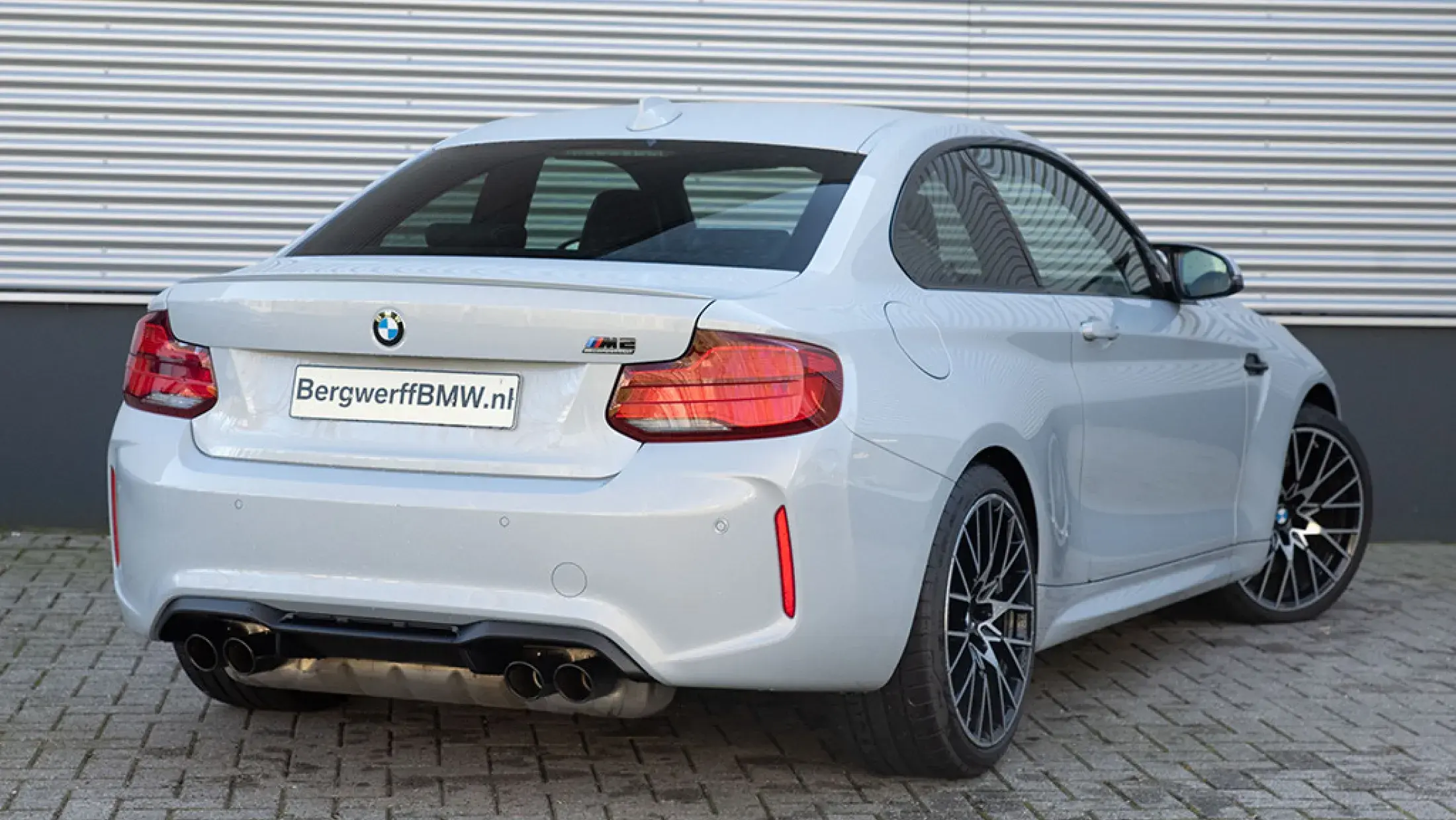 BMW M2 Competition F22 DCT Hockenheim Silber Metallic Leder Dakota geperforeerd Schwarz Blau