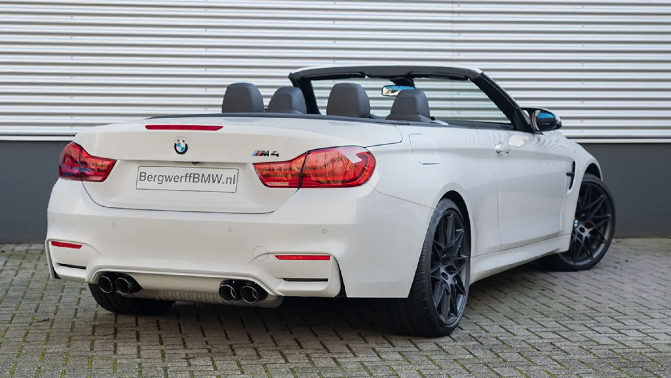 BMW M4 Competition Cabrio F83 Mineral White Metallic Volleder merino schwarz M Drivers package