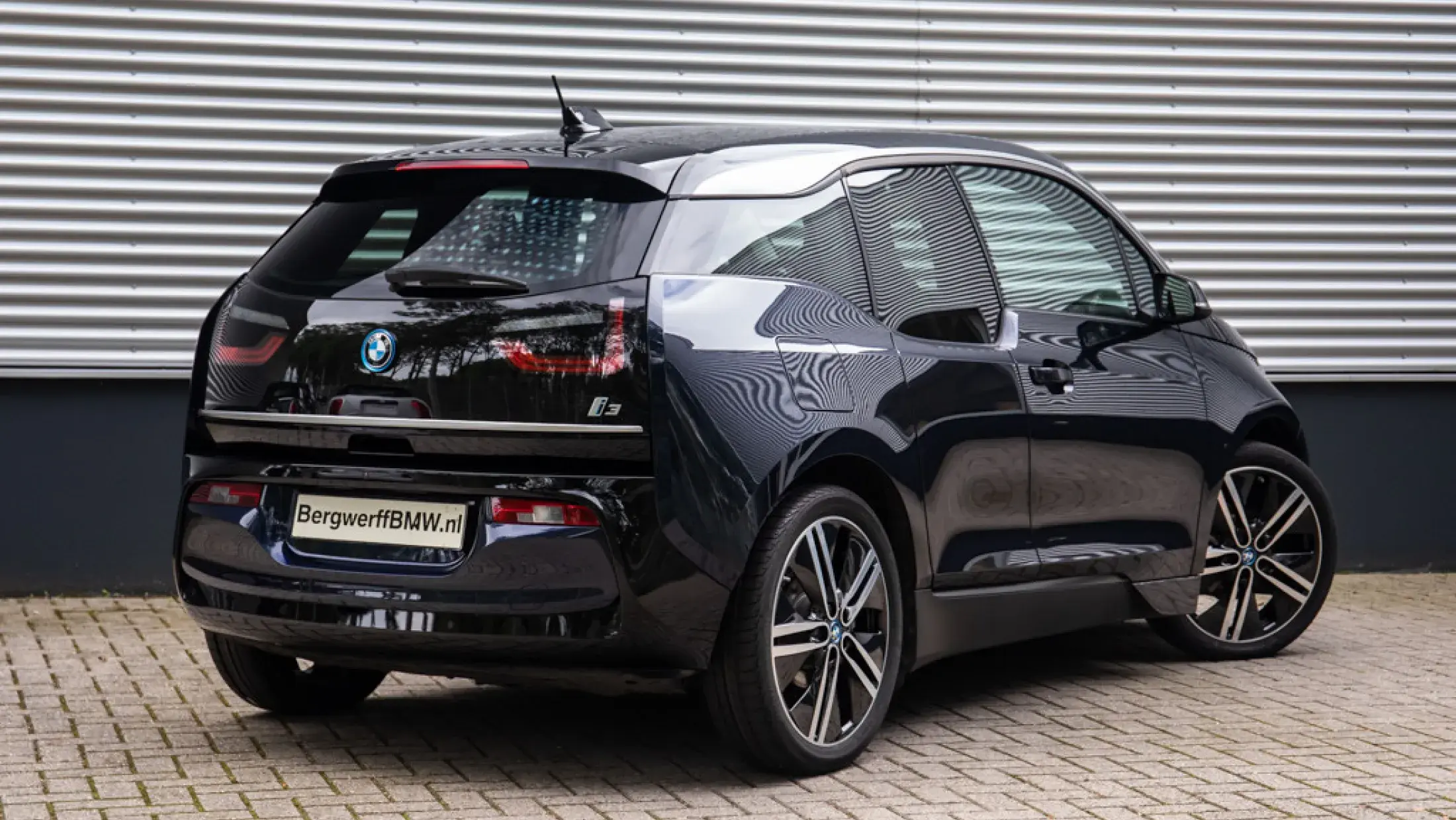 BMW i3 120Ah BEV Imperialblau I01 Bergwerff