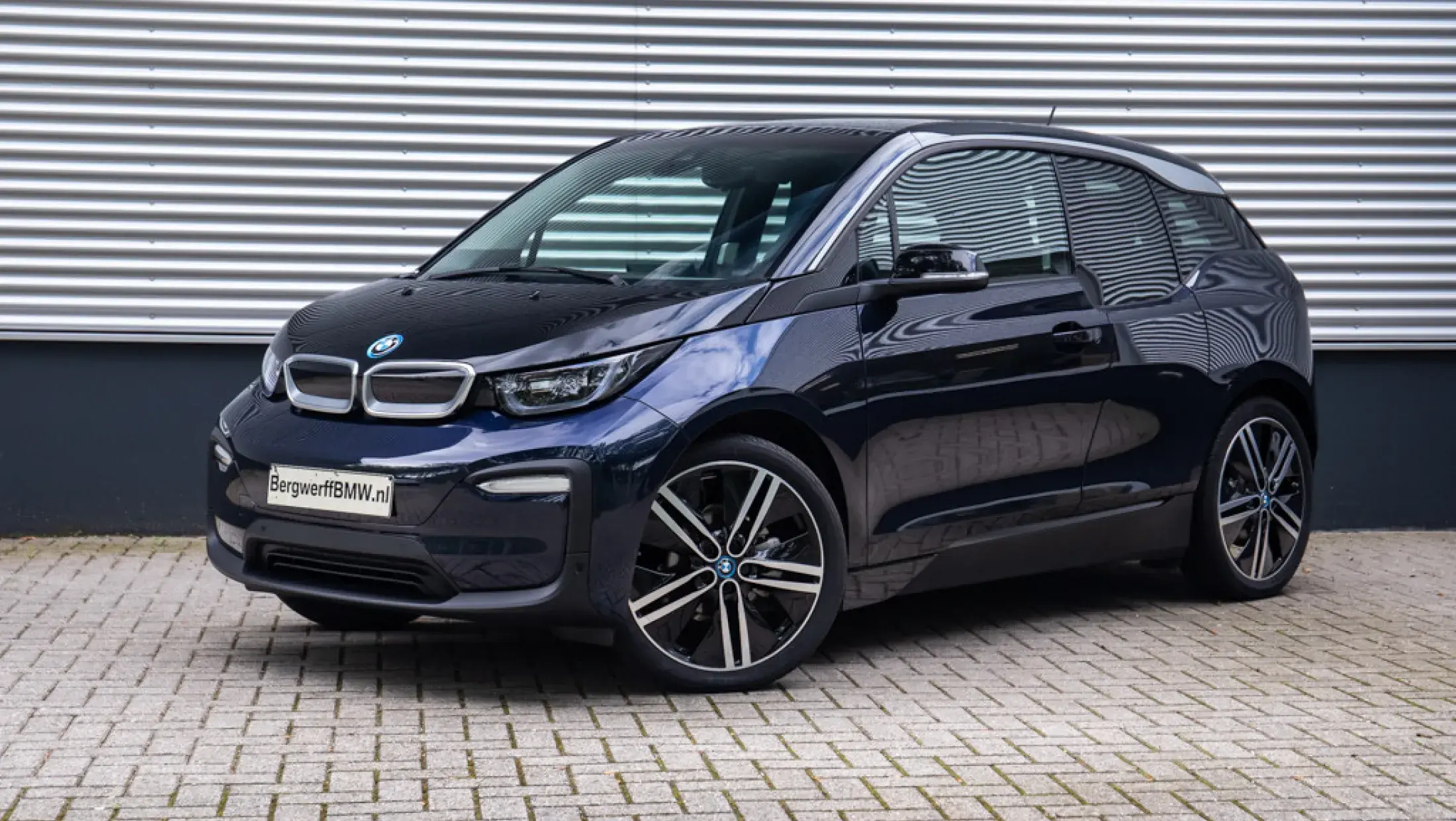 BMW i3 120Ah BEV Imperialblau I01 Bergwerff