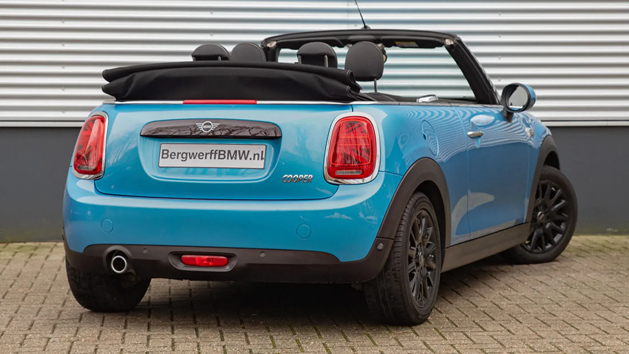 MINI Cooper Cabrio Electric Blue Stof Firework Carbon Black F57 2018 Bergwerff