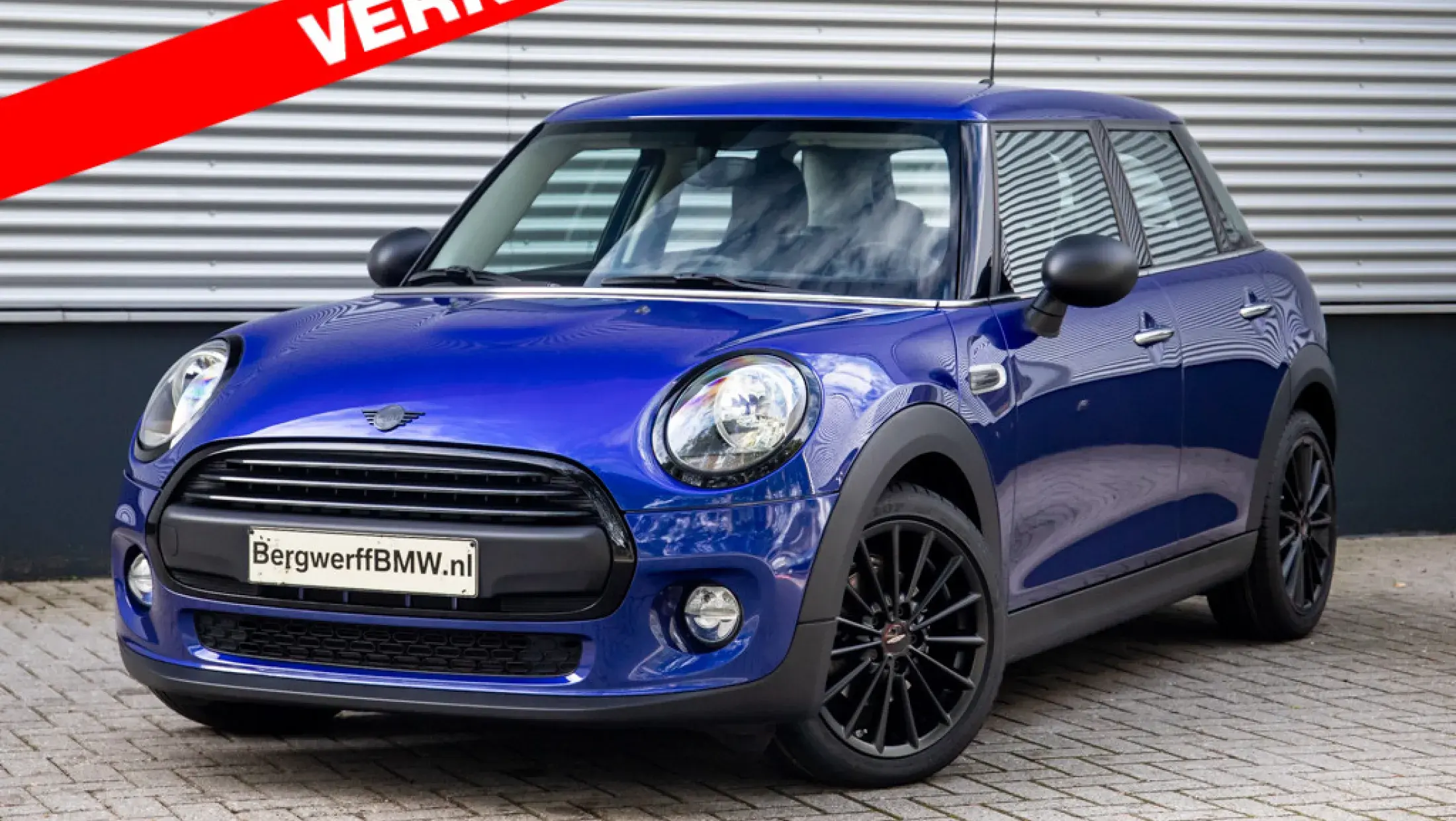 MINI Cooper One 1.5 Black Edition Starlight Blue F55 Bergwerff