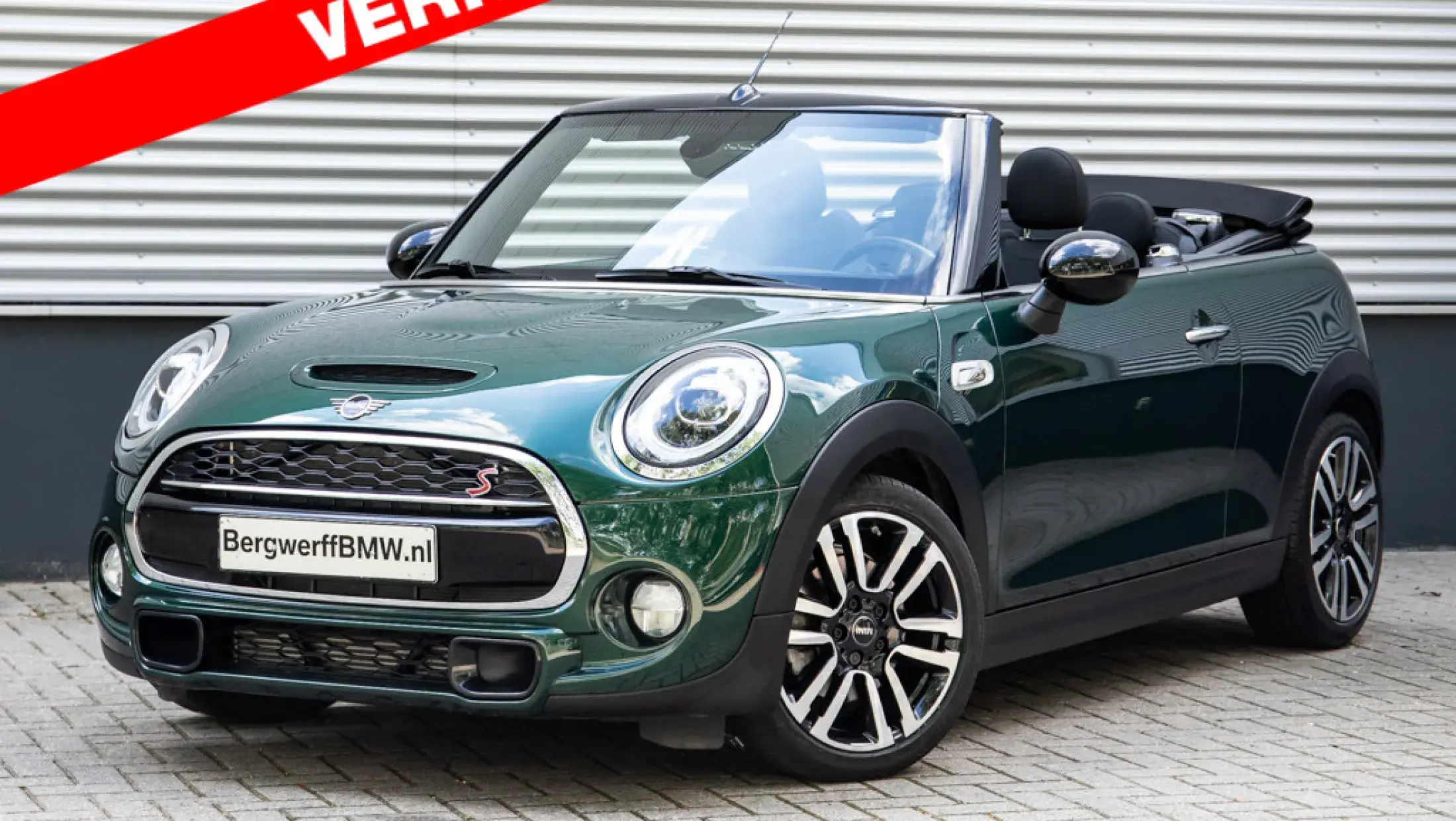 MINI Cooper S 2.0 Chili Cabrio British Racing Green Diamond Carbon Black F57 Bergwerff