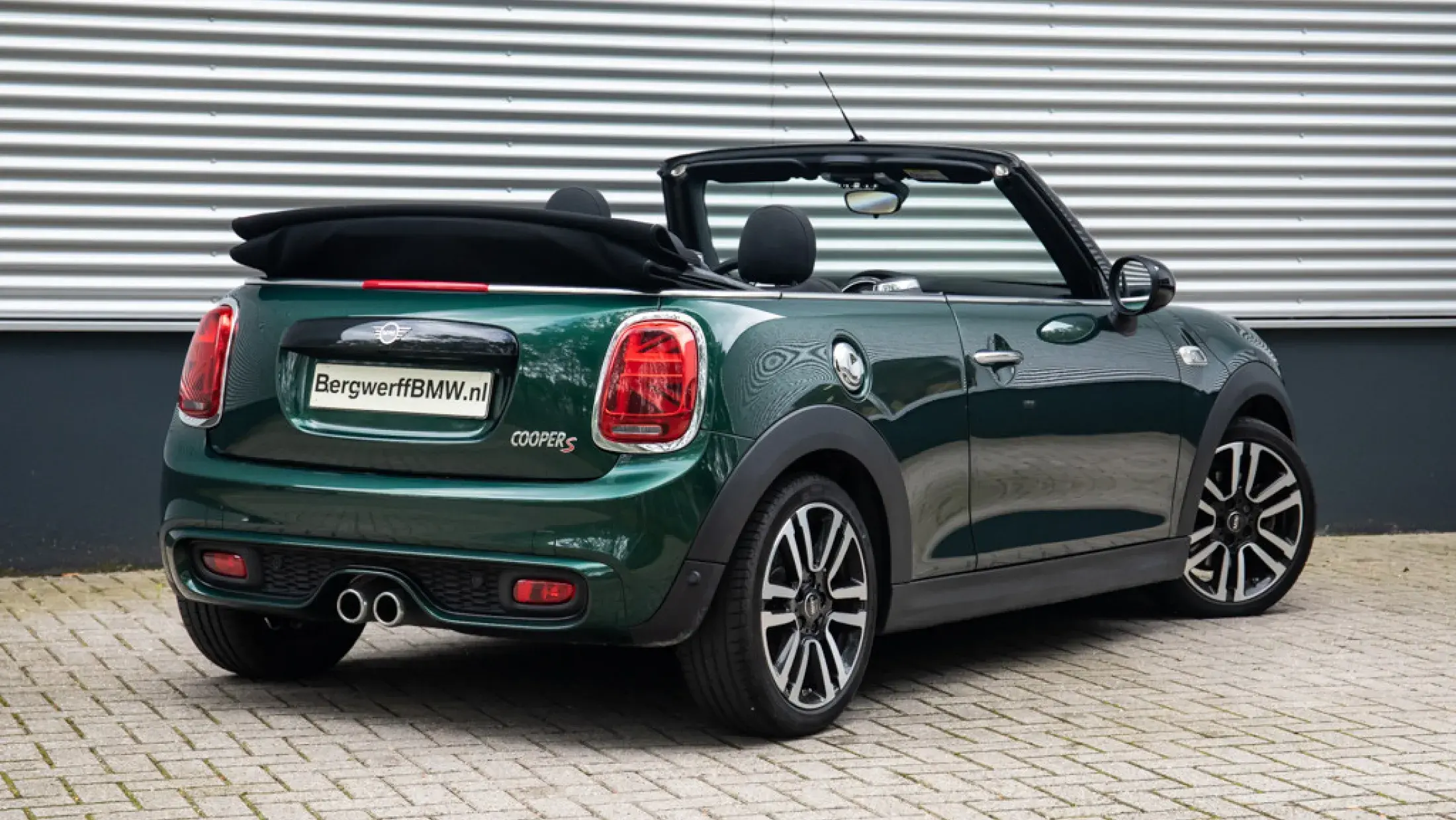 MINI Cooper S Cabrio Chili F57 Britisch Racing Green 2019 Diamond Carbon Black Bergwerff