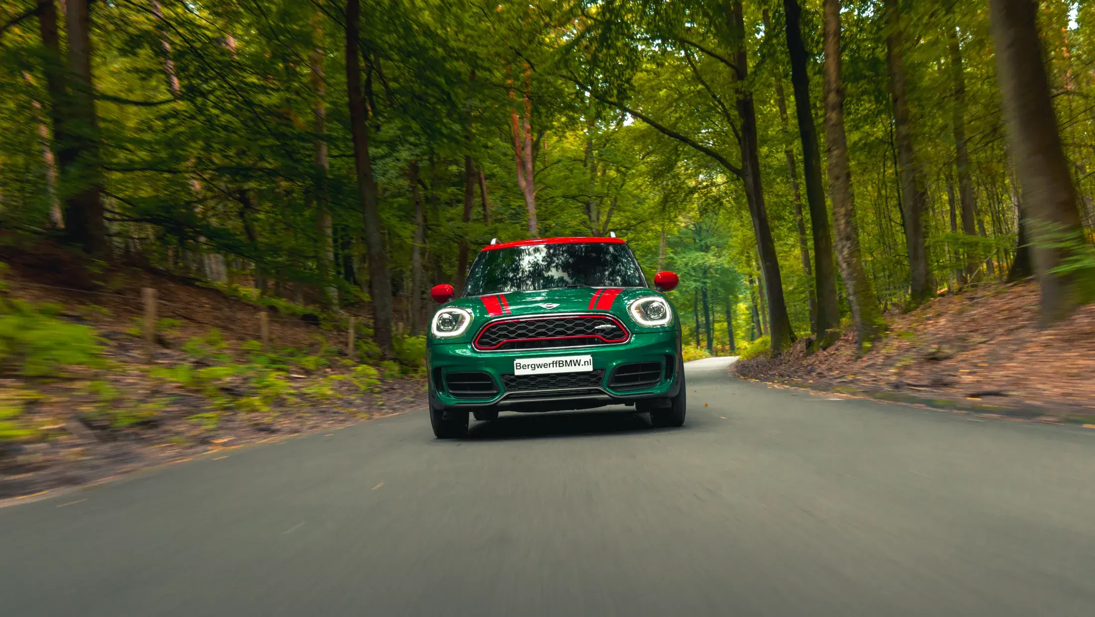 MINI Countryman John Cooper Works ALL4 Britisch Racing green MINI Yours Leer Lounge Carbon Black