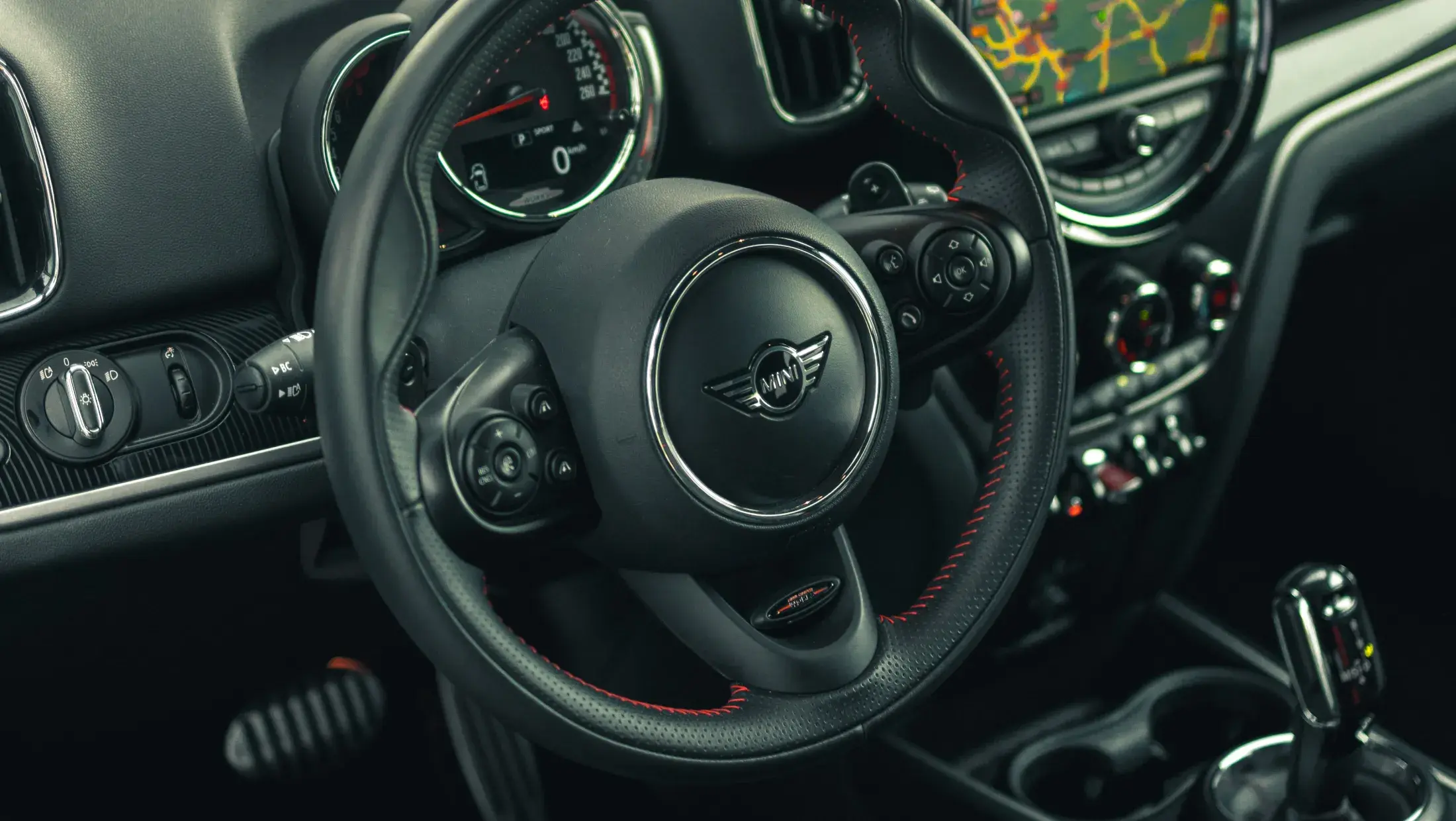 MINI Countryman John Cooper Works ALL4 Britisch Racing green MINI Yours Leer Lounge Carbon Black