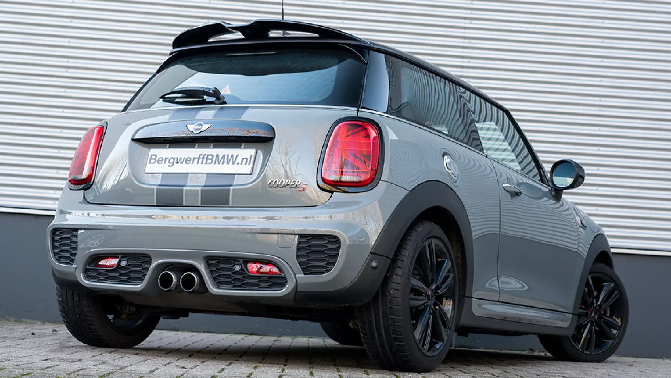 Mini Cooper S 2.0 Chili Moonwalk Grey Leder Cross Punch Carbon Black F56 Bergwerff