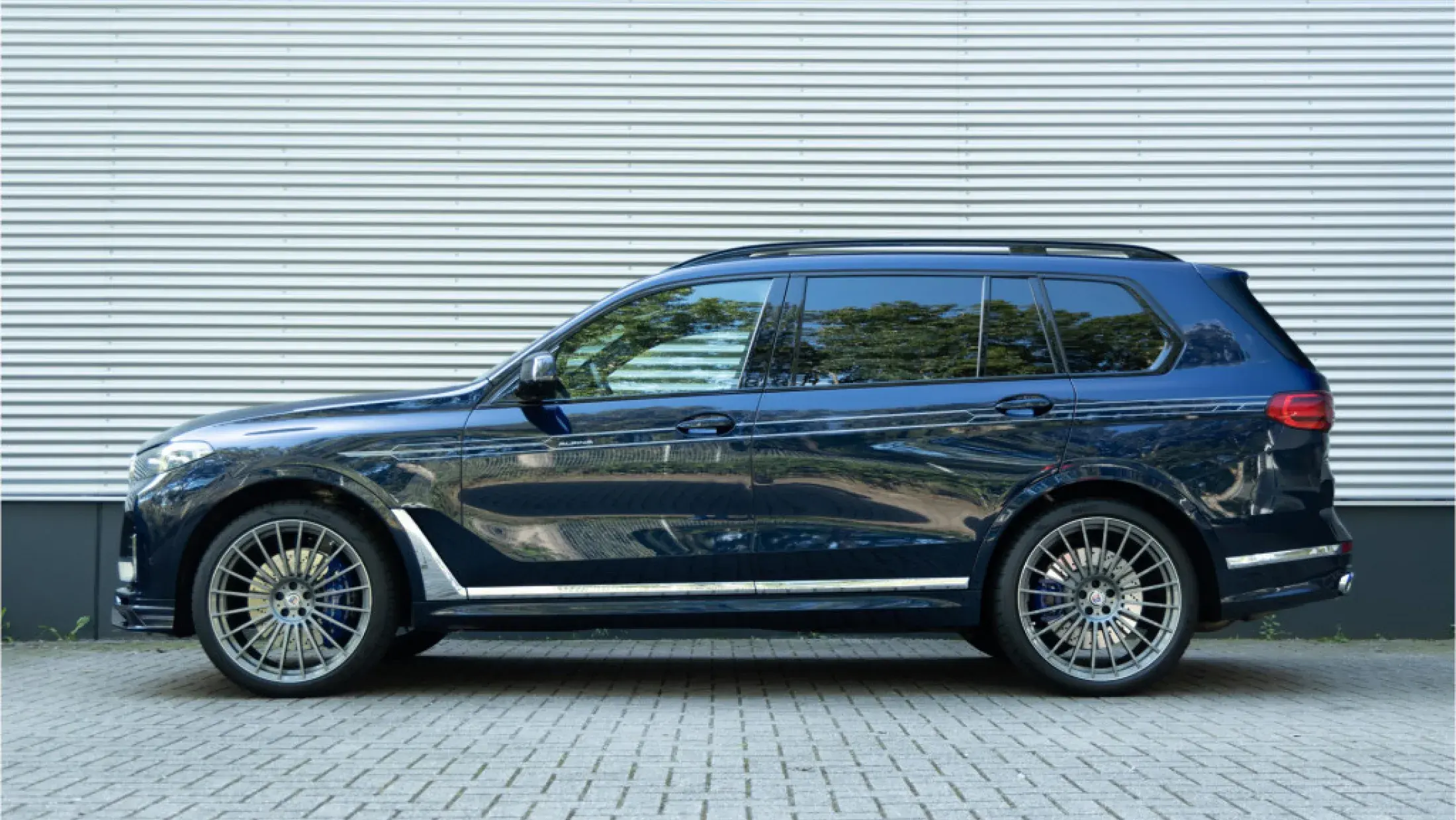 ALPINA XB7 Individual Tansanitblau II Metallic Lavalina Leder SUV G07 Bergwerff