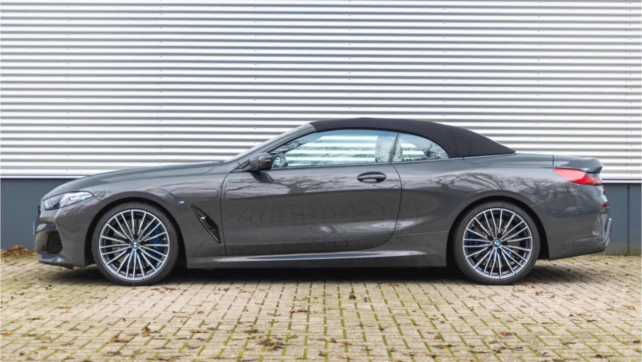 BMW M850i Cabrio G14 BMW Individual uitgebreid lederen bekleding Merino Elfenbeinweiss Dravitgrau metallic