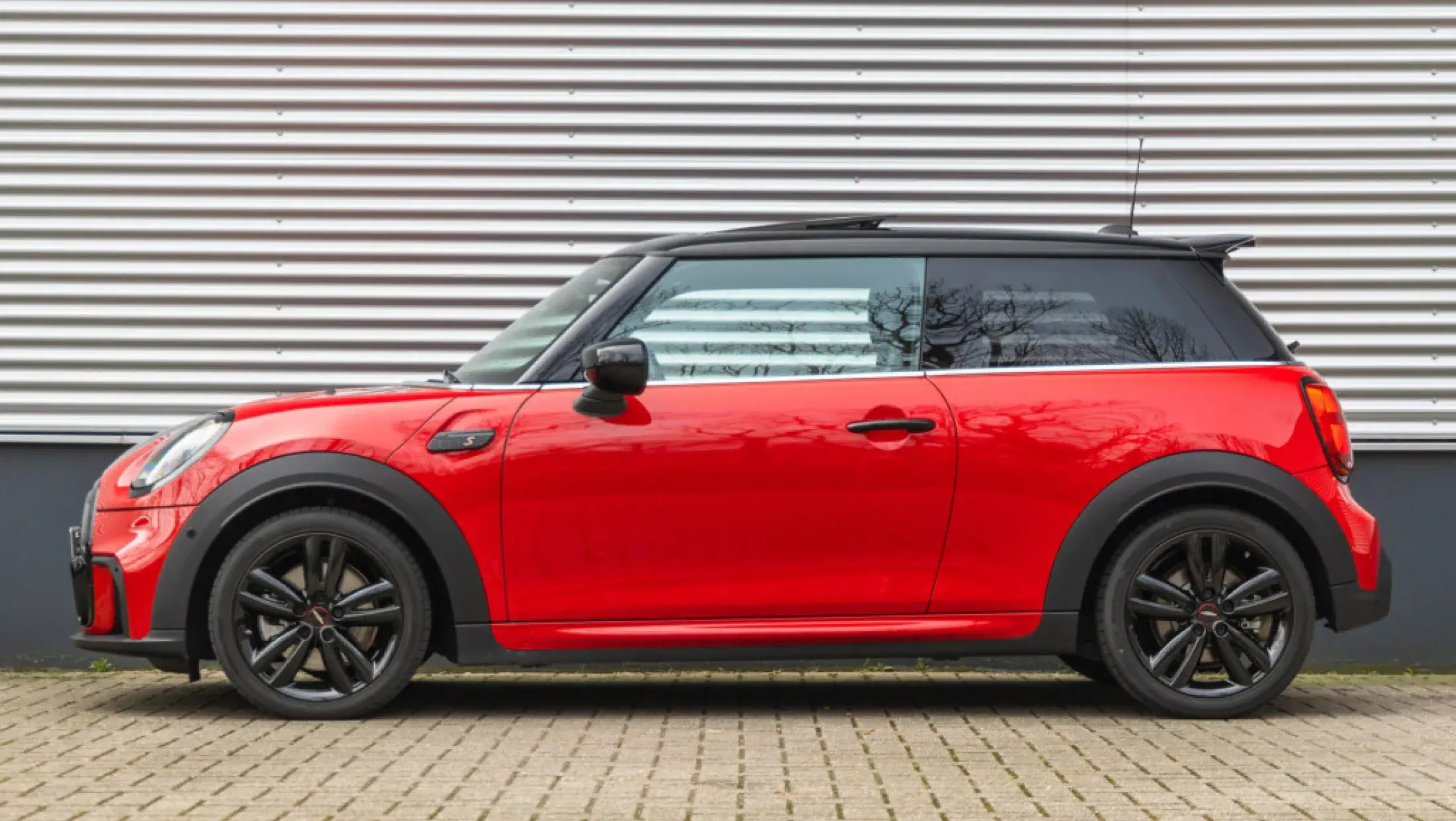 MINI Cooper S John Cooper Works Pakket Trim Chili Red 3-doors F56 Dinamica Ledercombinatie Carbon Black