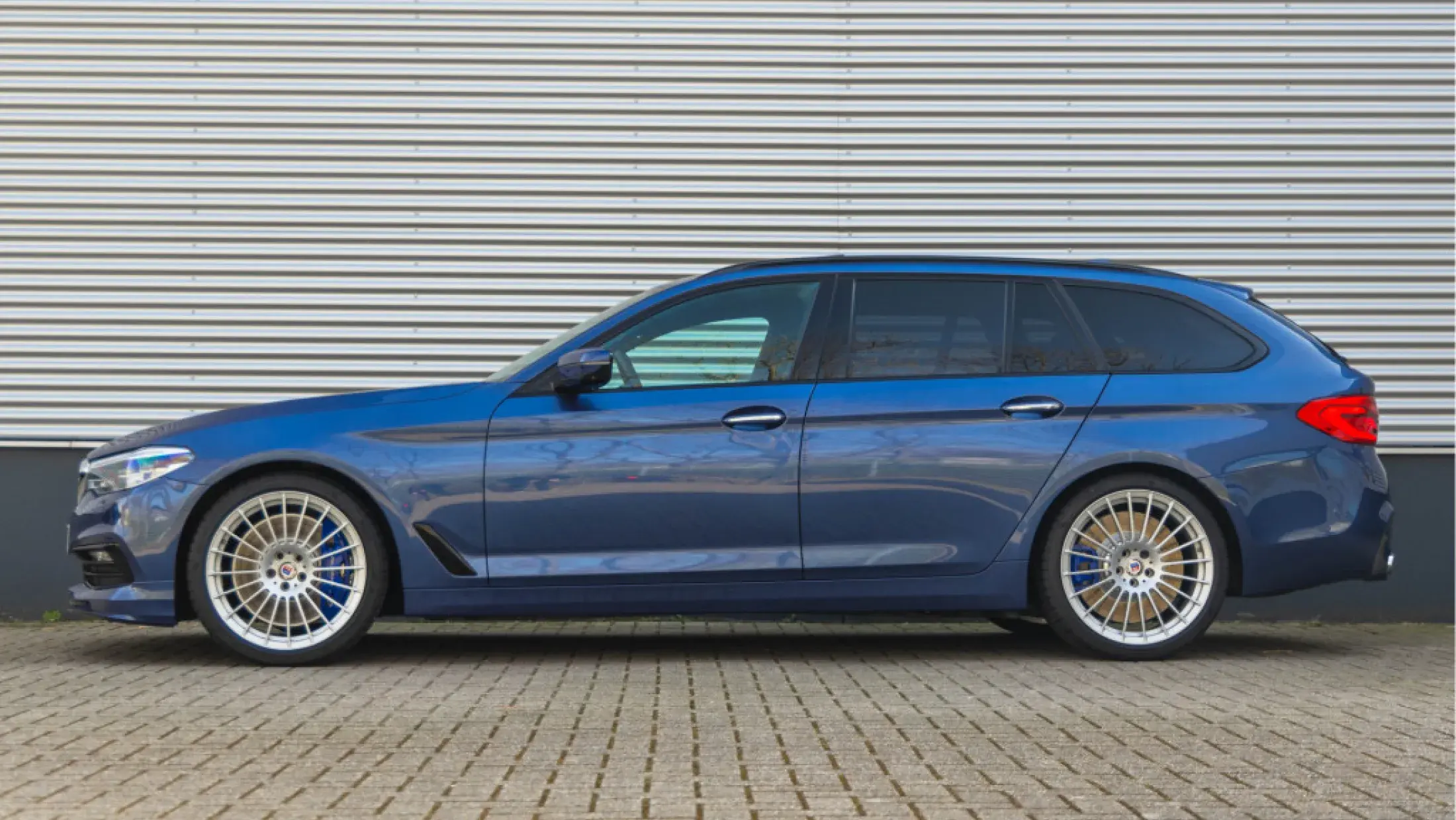 ALPINA B5 Touring Bi-turbo G31 Alpina Blue Metallic Exklusivleder Nappa Schwarz